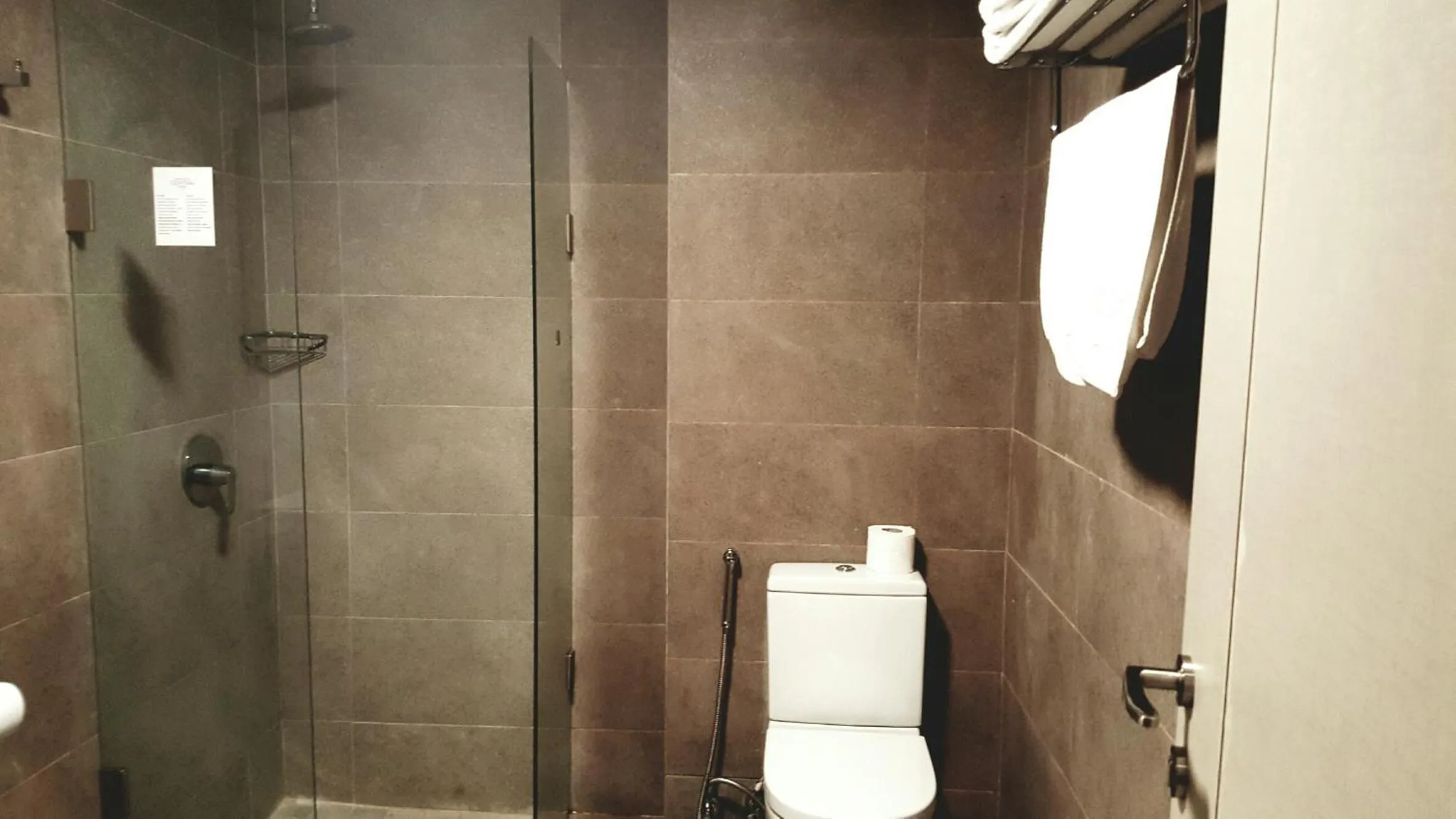 Bathroom in Grand Hotel Central Conakry