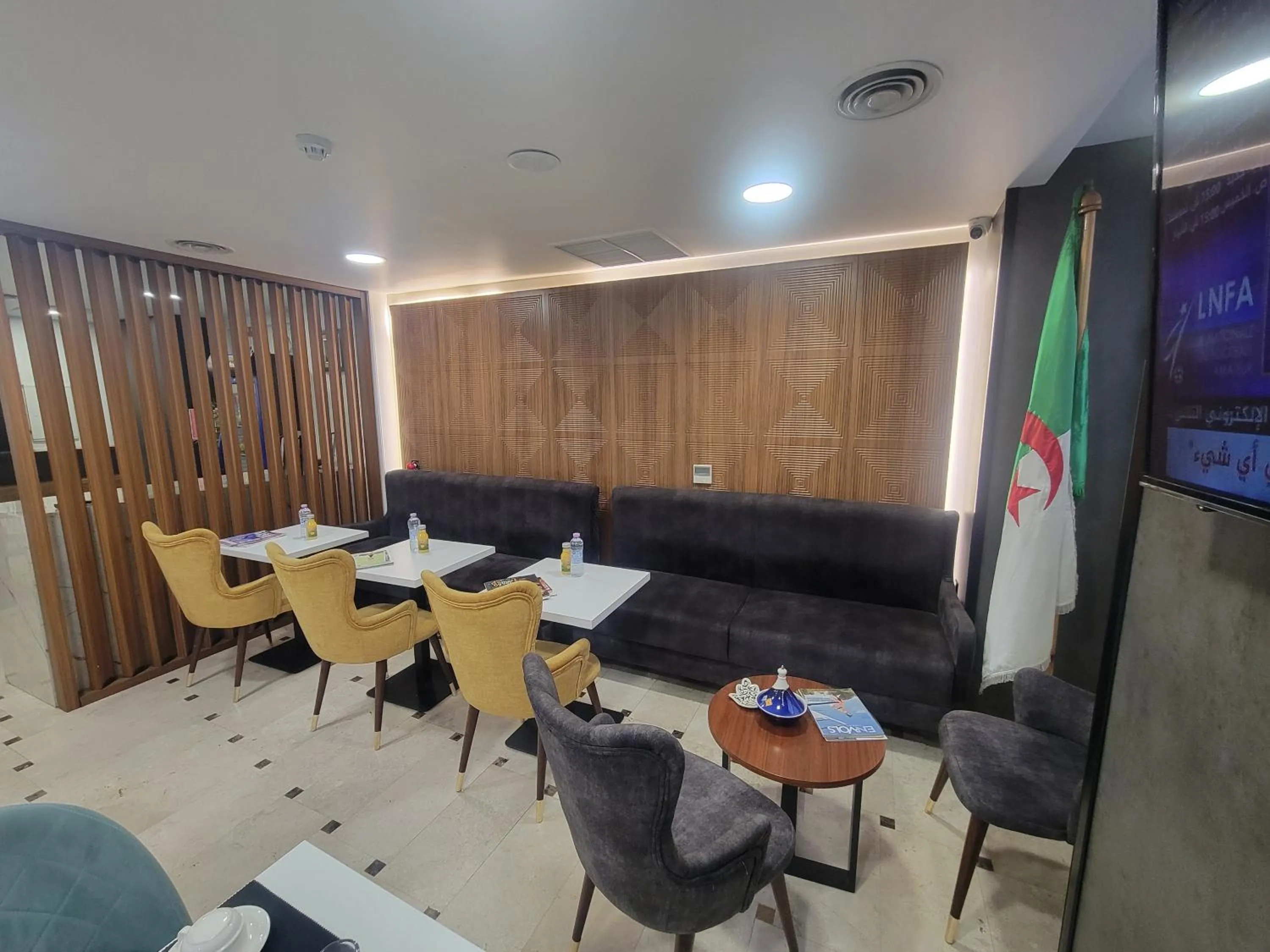 Living room in City Hotel Alger