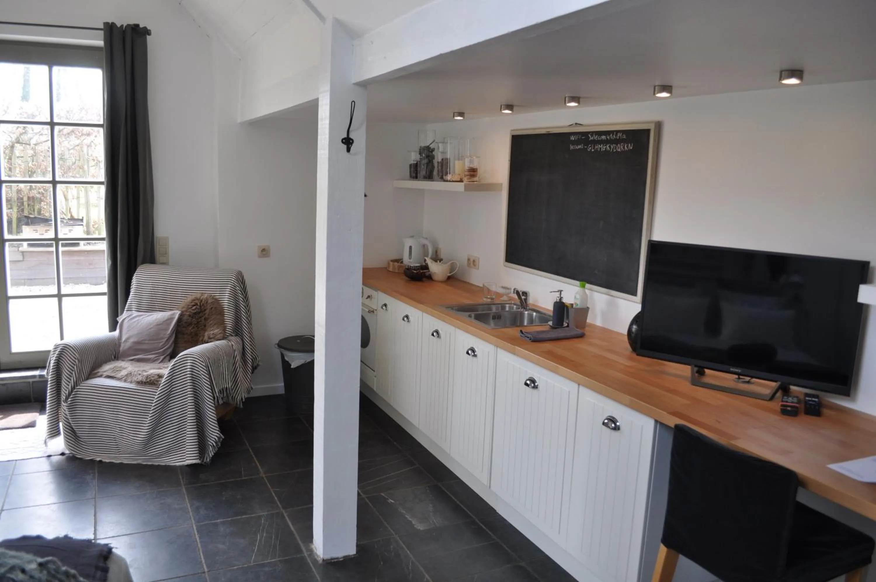 Kitchen or kitchenette in B&B L'Eau Claire