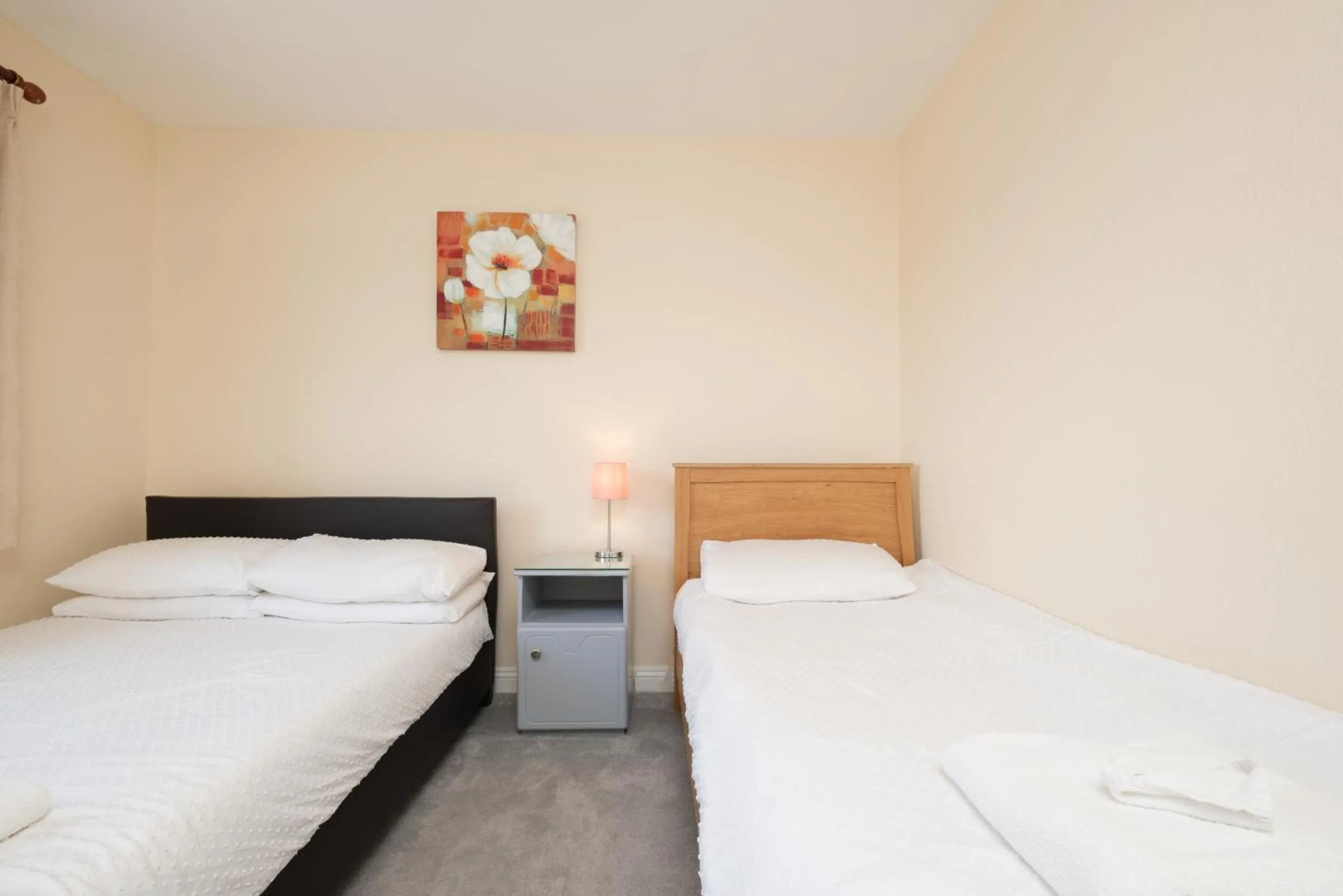 Bedroom, Bed in Four Seasons B&B