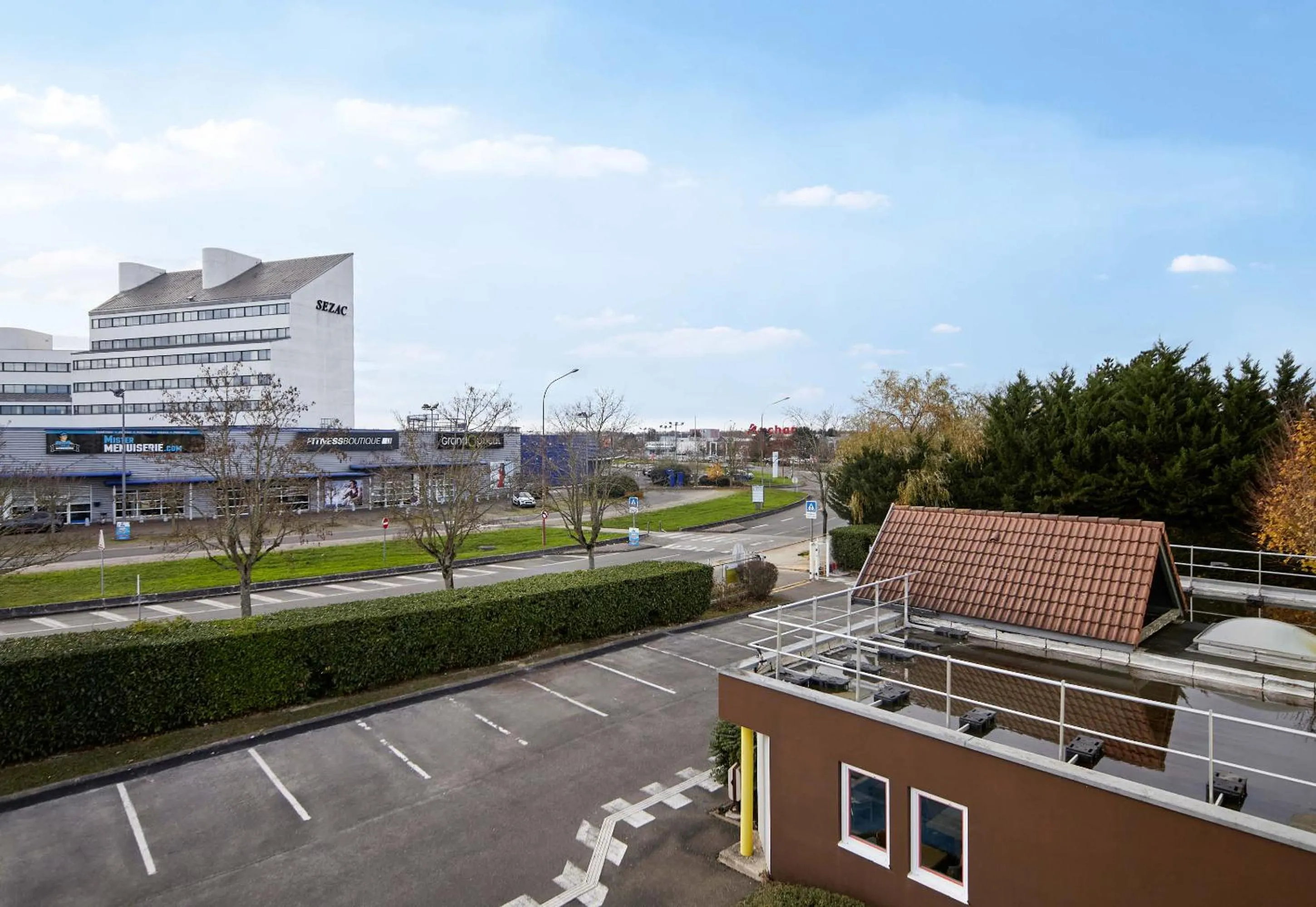 Parking in B&B HOTEL Maurepas