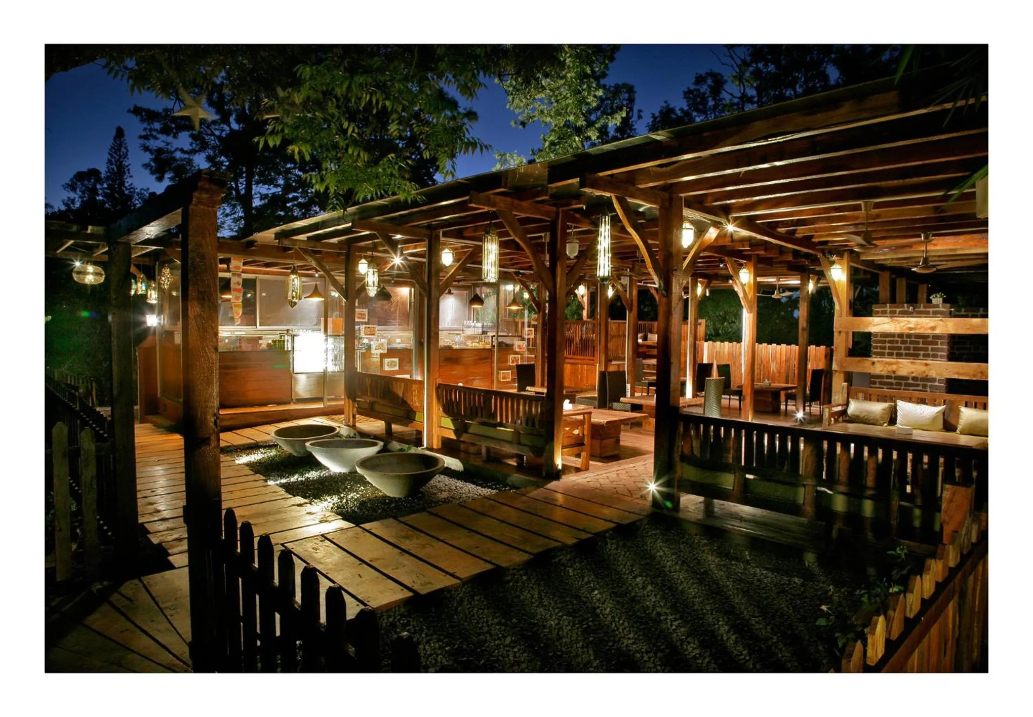 Restaurant/places to eat in Hotel Malas