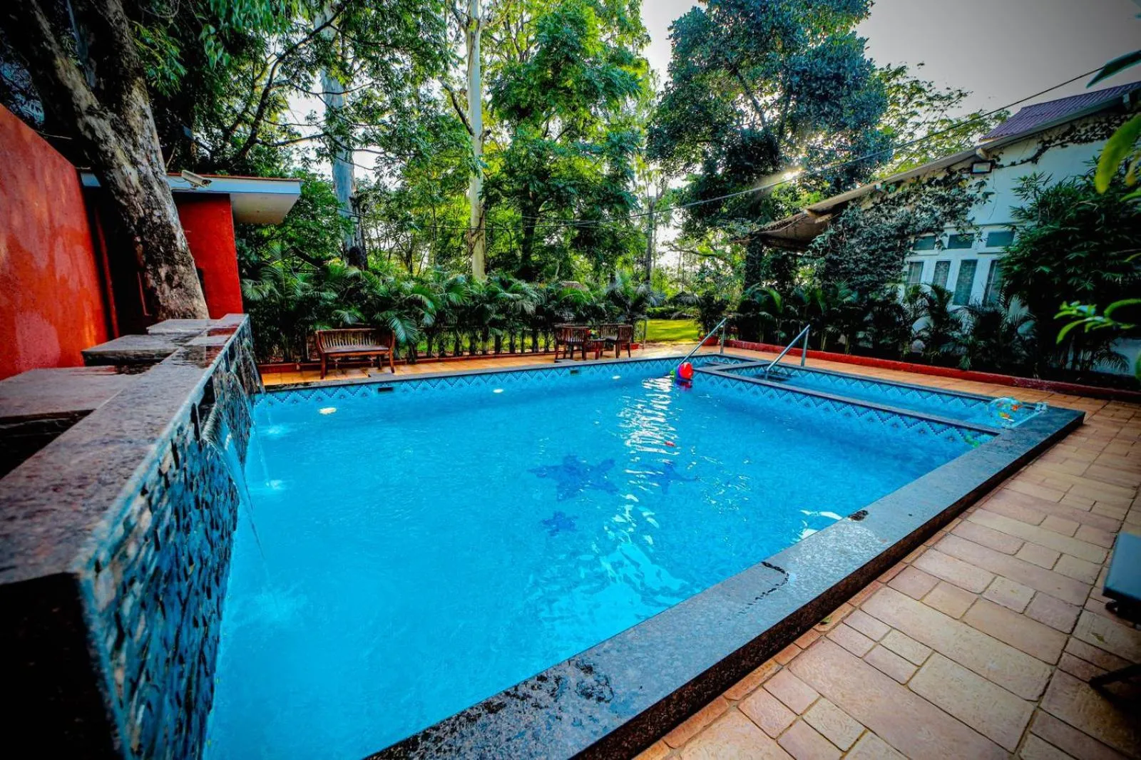 Swimming pool in Hotel Malas