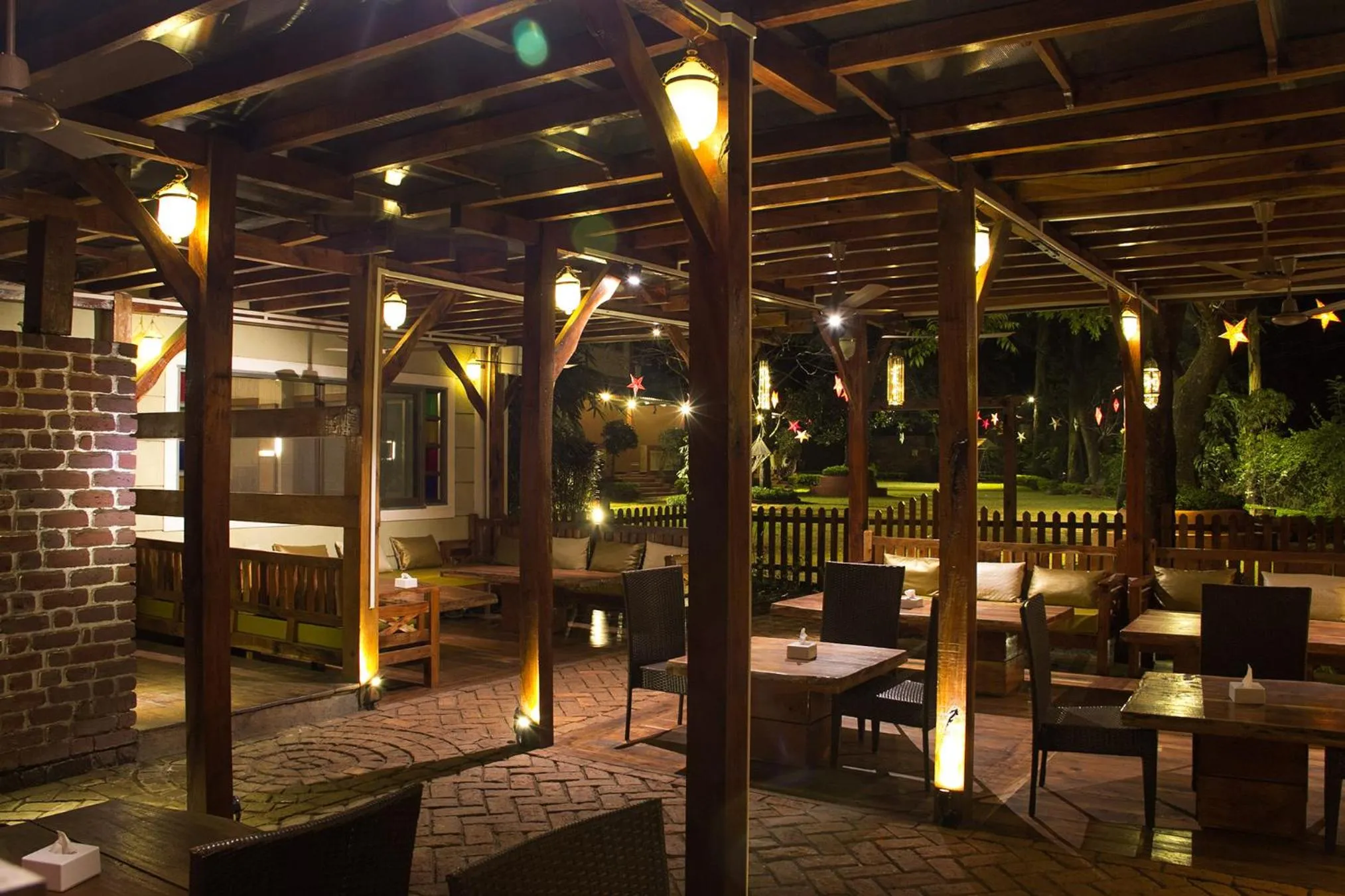 Restaurant/places to eat in Hotel Malas