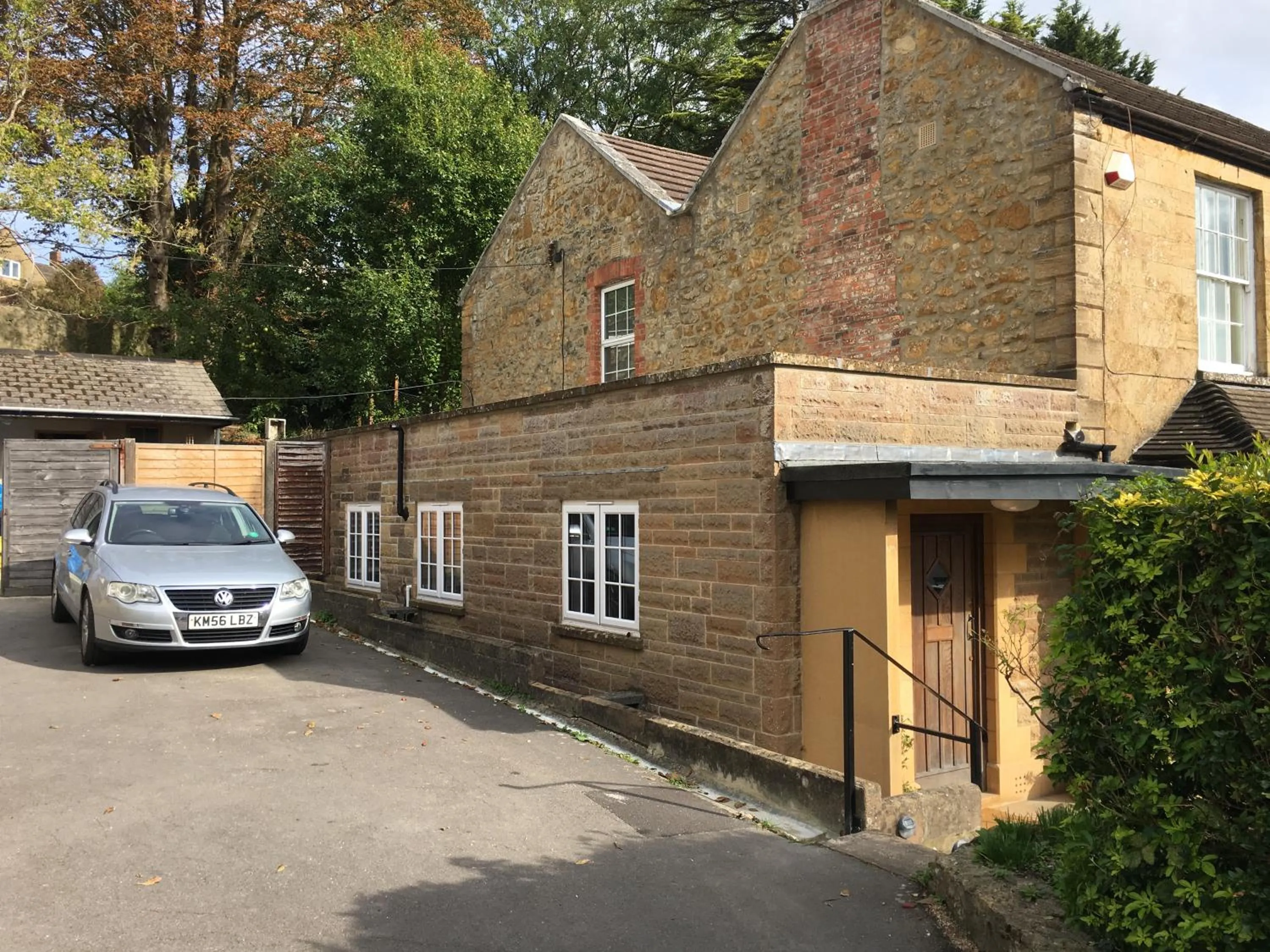 Facade/entrance in North Street annexe