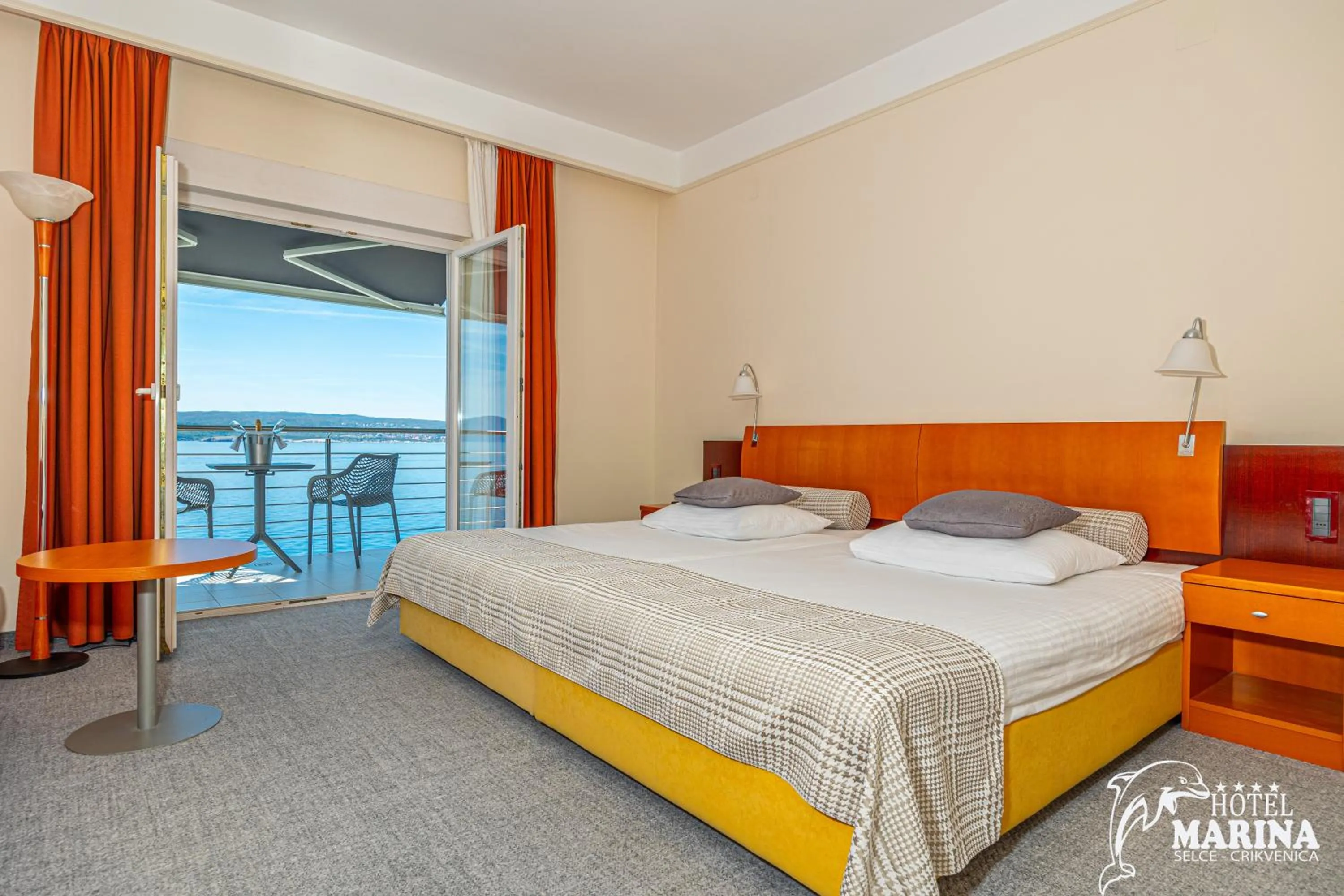 Sea view, Bed in Hotel Marina