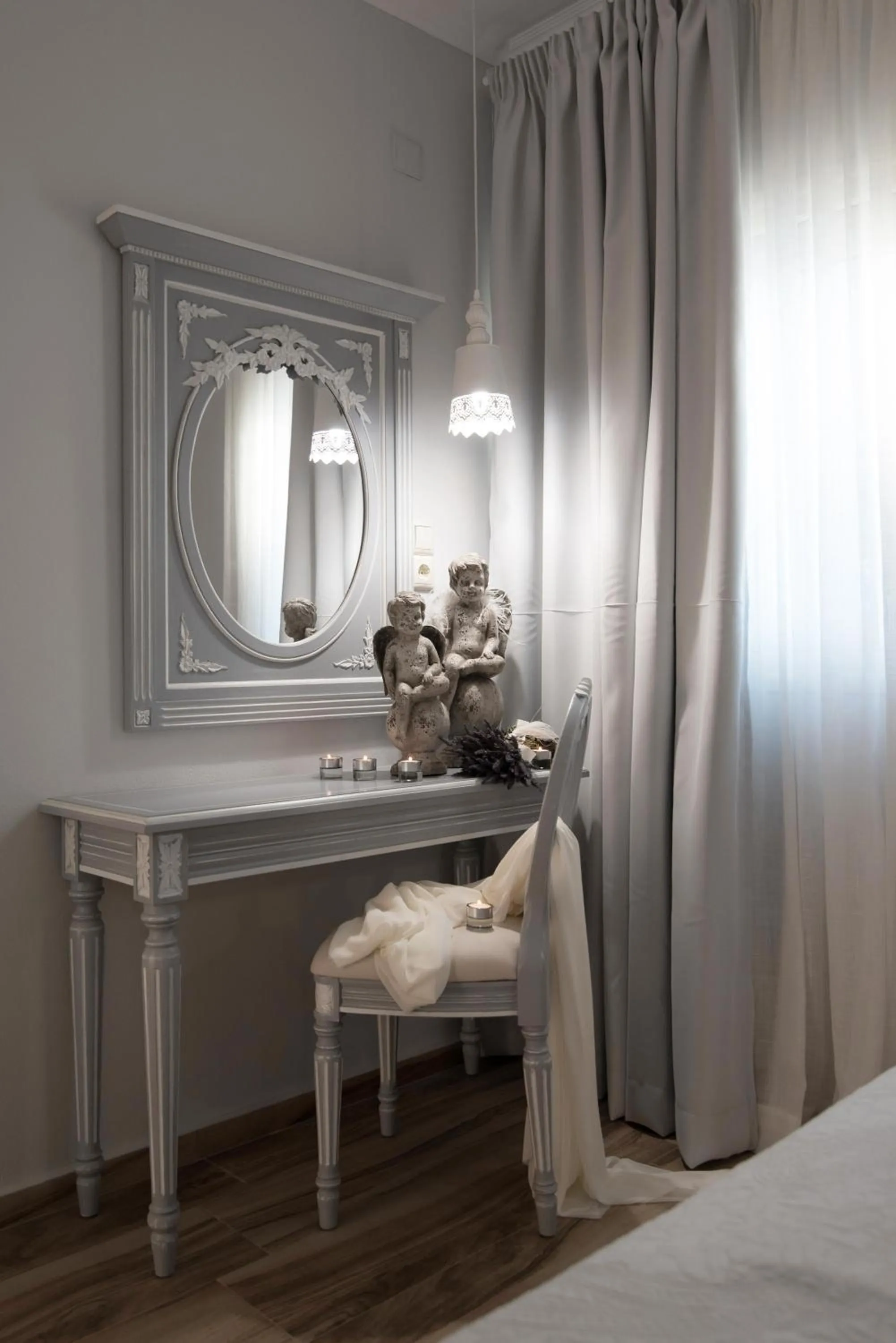 Decorative detail, Bed in Stelios Gardens