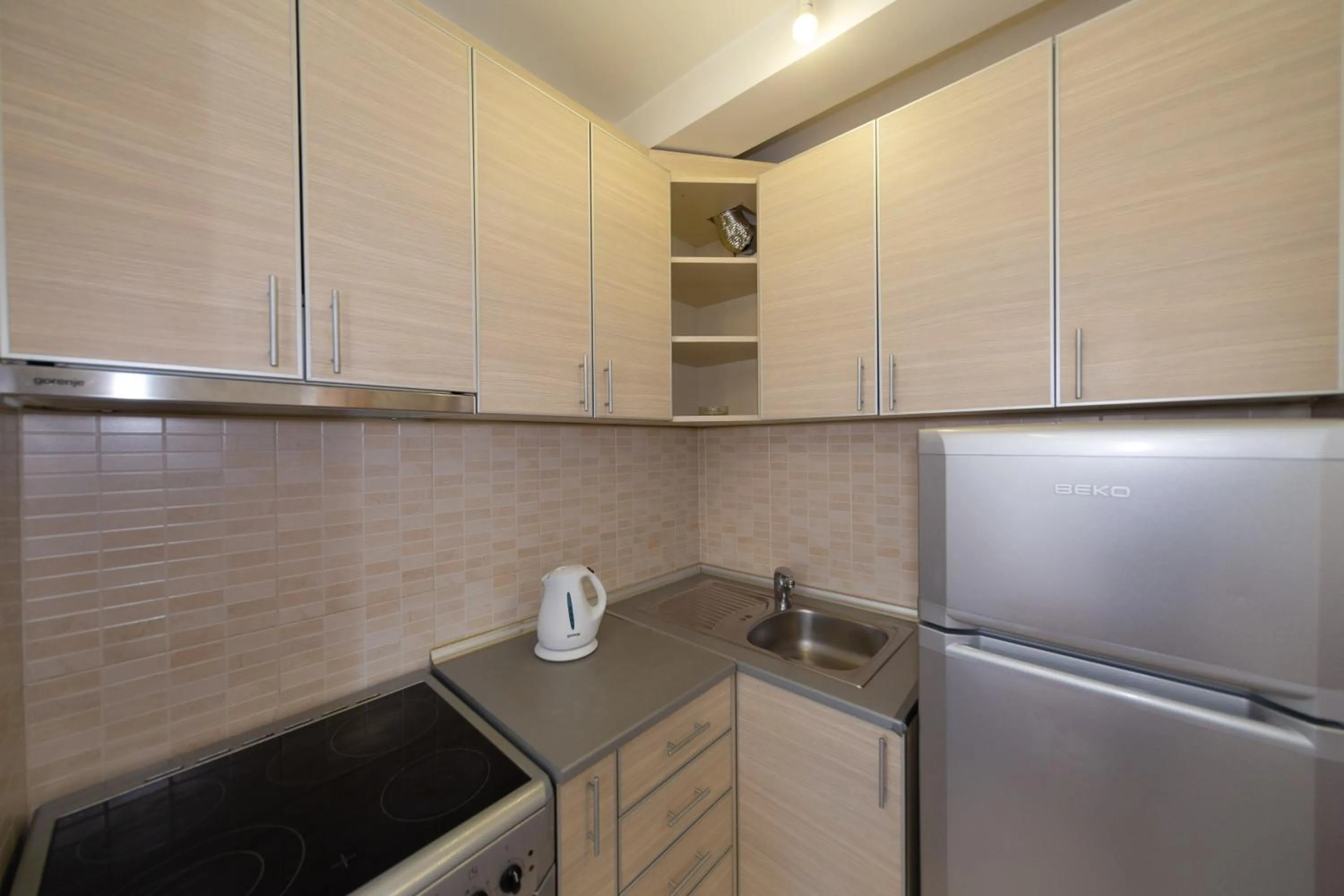 oven in SMS Apartments