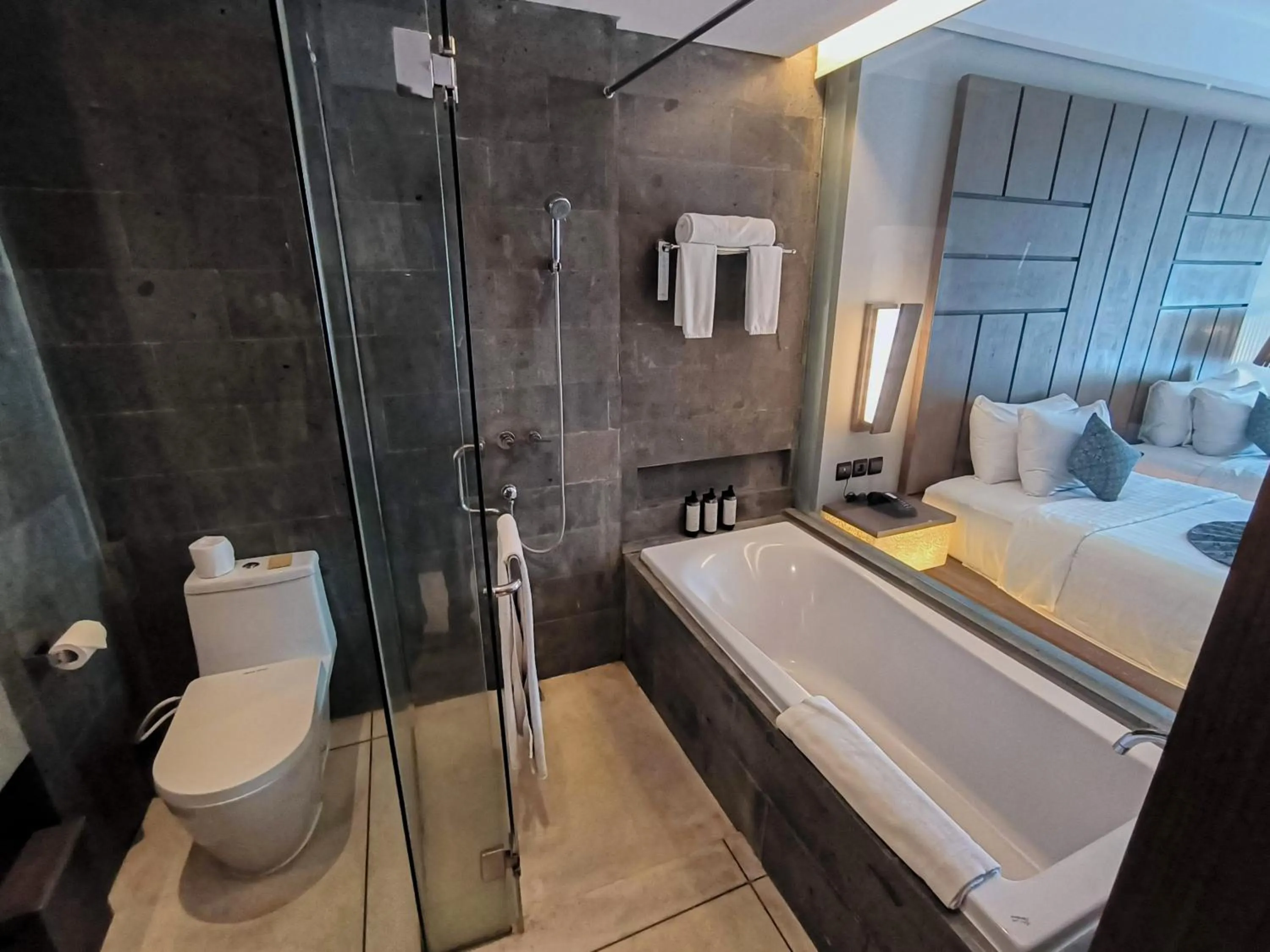 Bathroom, Bed in Wyndham Tamansari Jivva Resort Bali