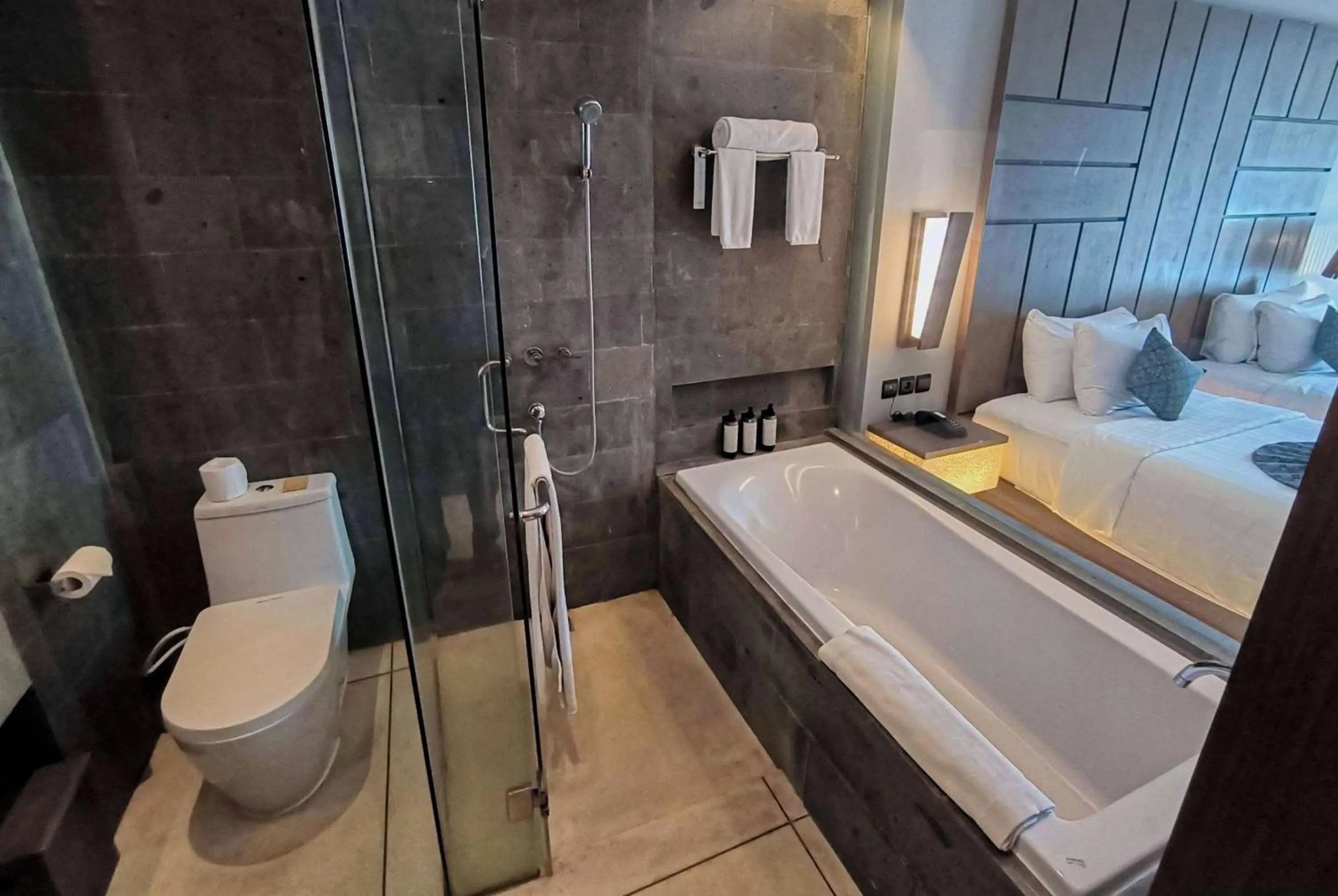 TV and multimedia, Bed in Wyndham Tamansari Jivva Resort Bali