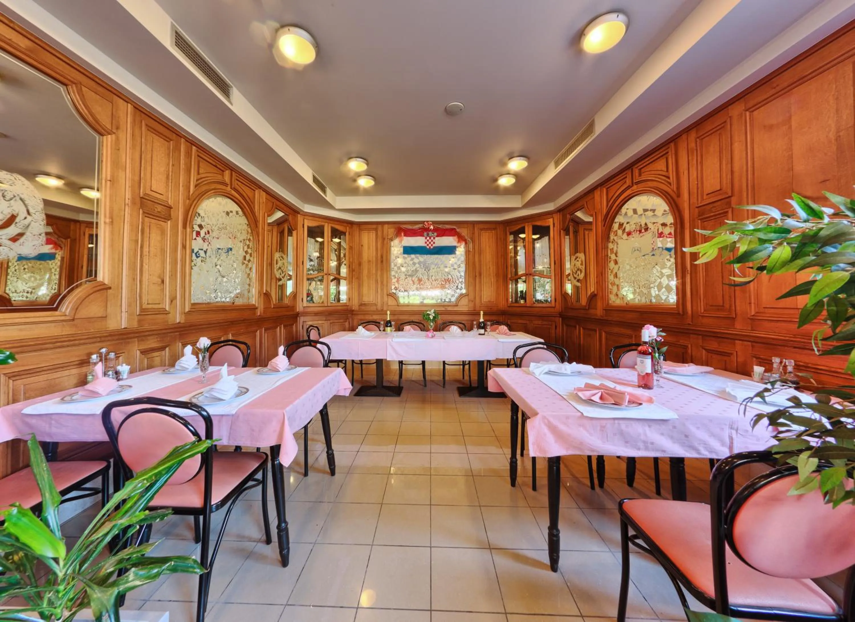 Restaurant/places to eat in Hotel Trogirski Dvori