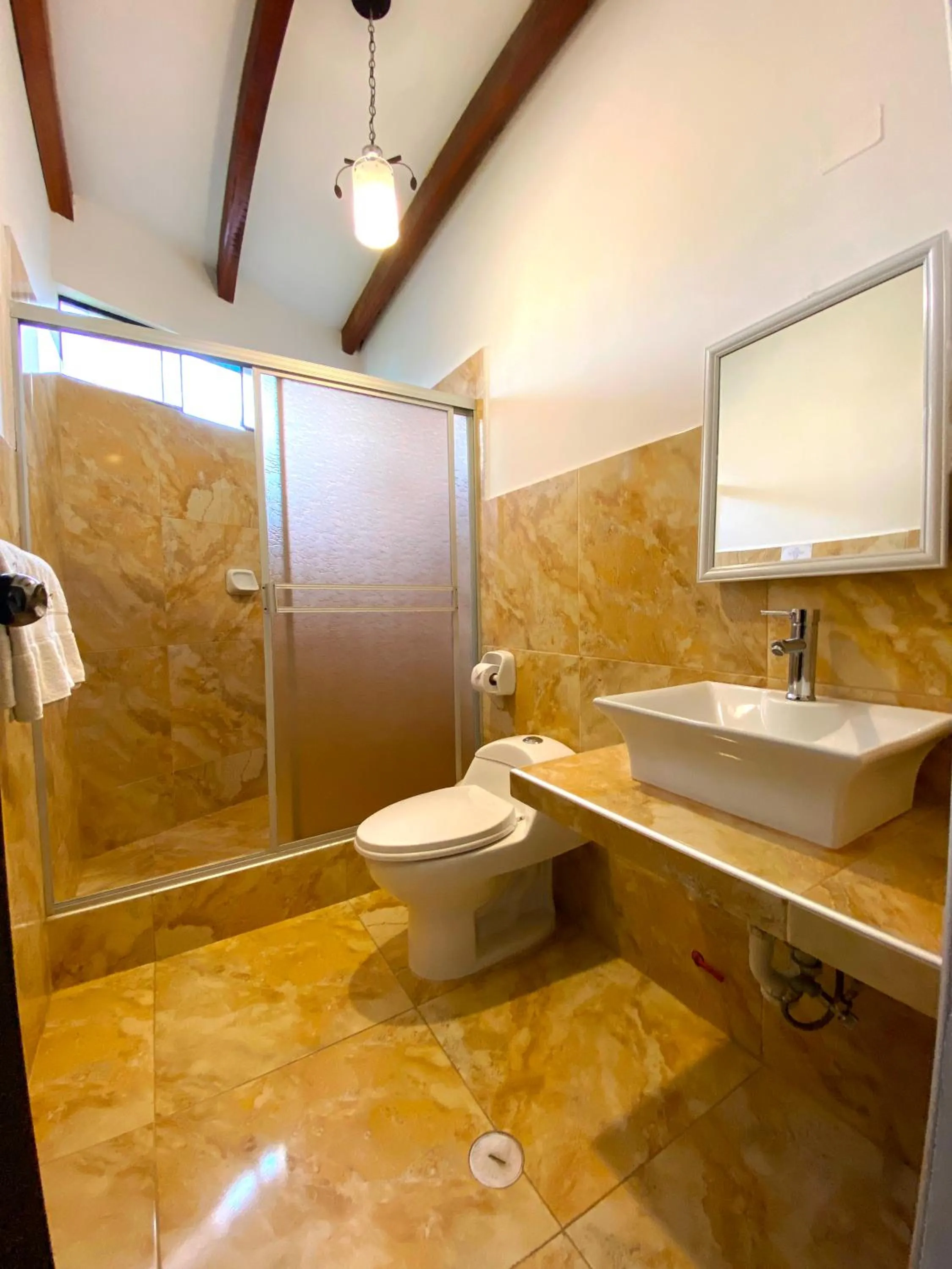 Bathroom in Hotel Resort Thiago