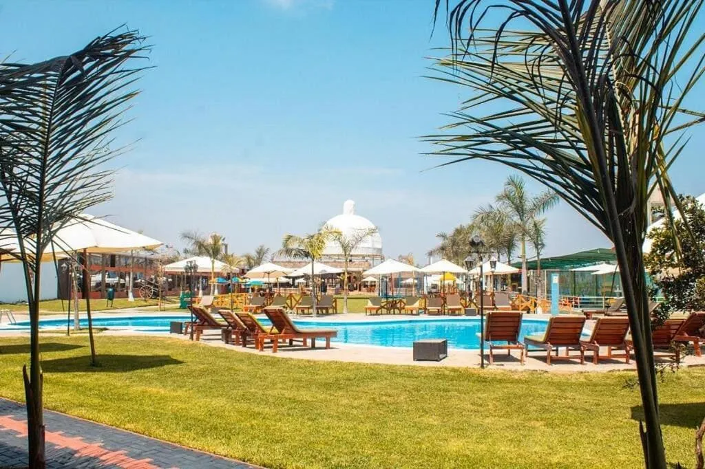 Pool view in Hotel Resort Thiago