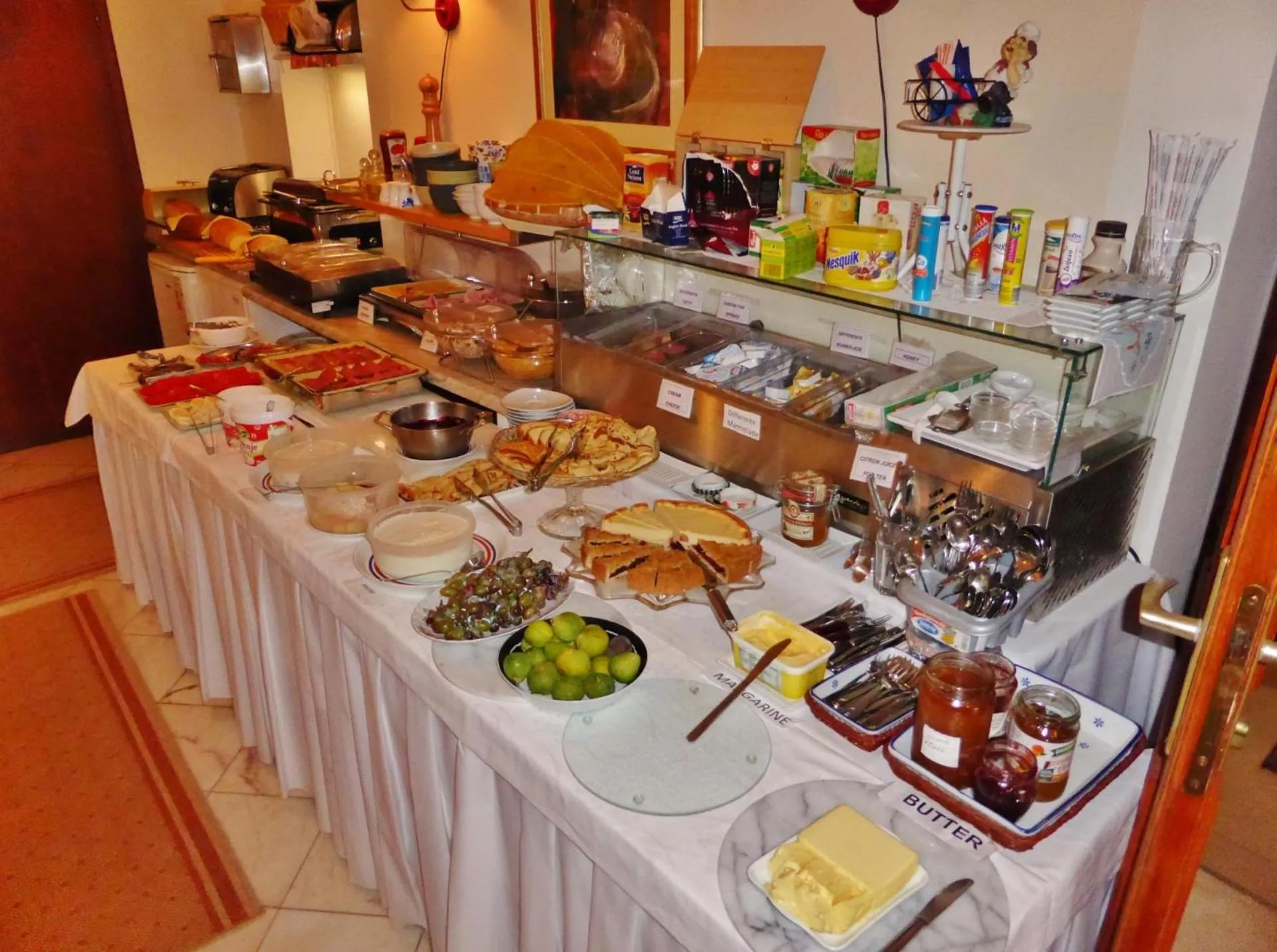 Food and drinks in Hotel Haus Am Meer Cavtat