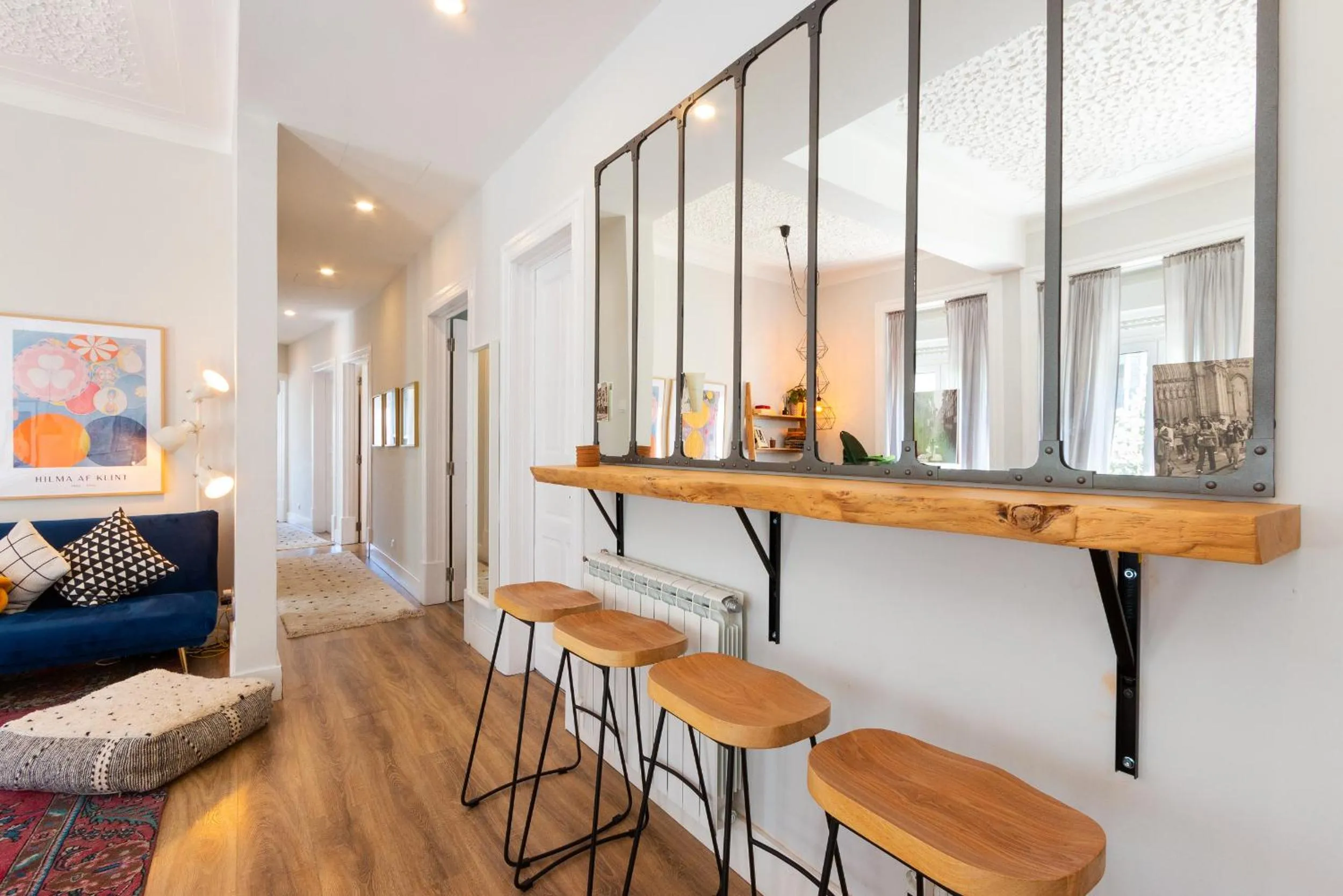 Bright City Center, 10m from subway, 6 rooms, up to 20 PPL