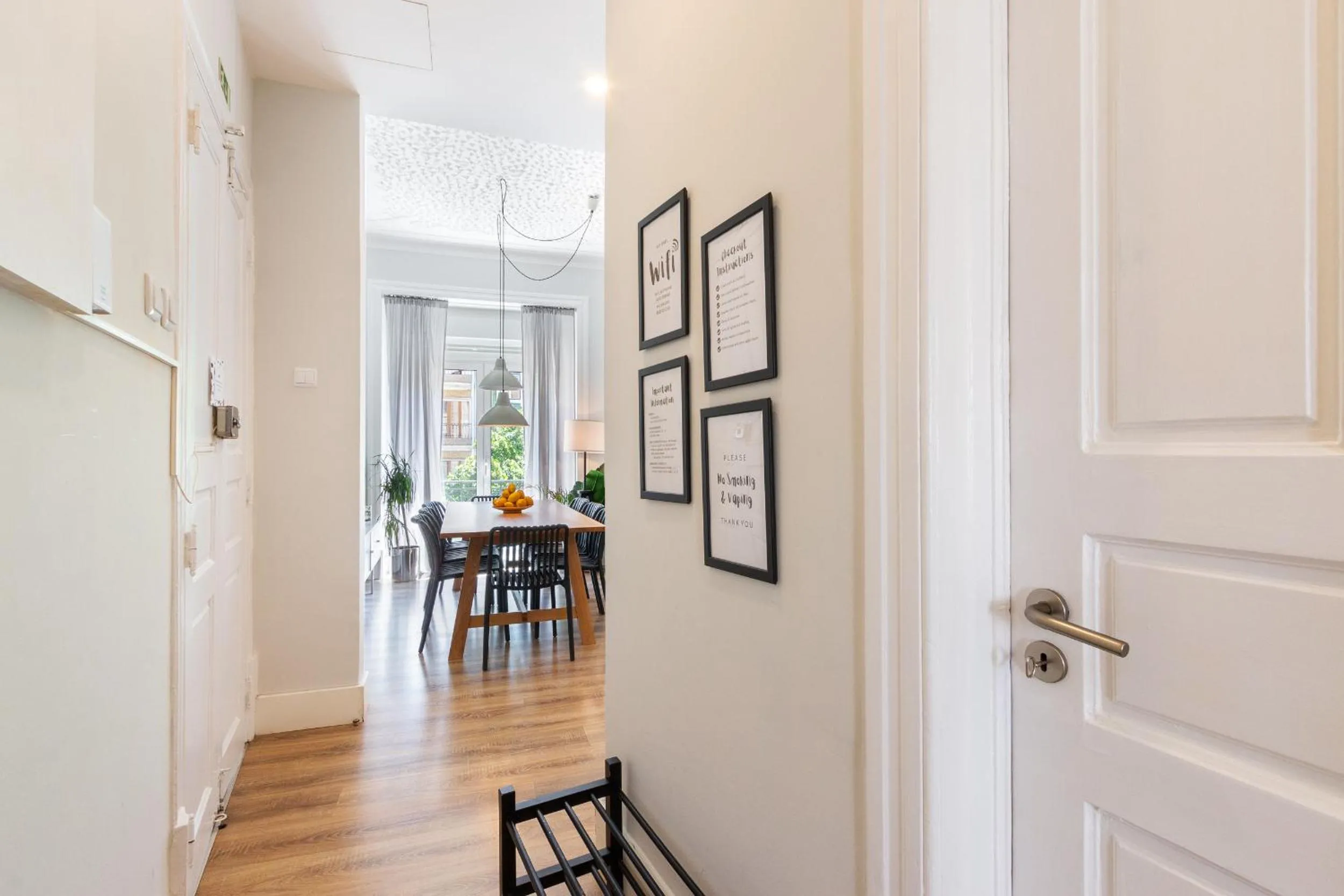 Bright City Center, 10m from subway, 6 rooms, up to 20 PPL