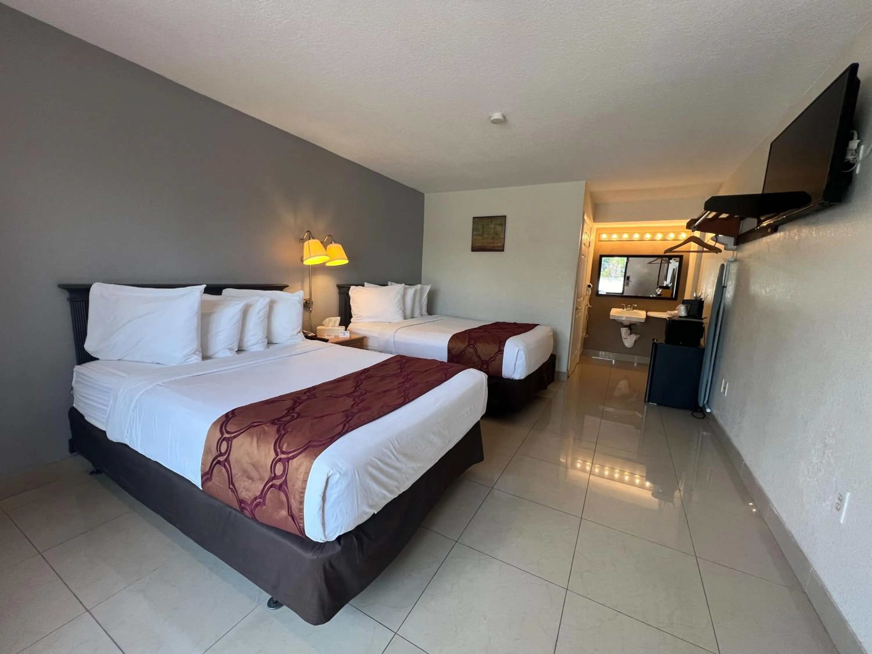 Bedroom, Bed in Garden Inn Homestead/Everglades/Gateway to Keys