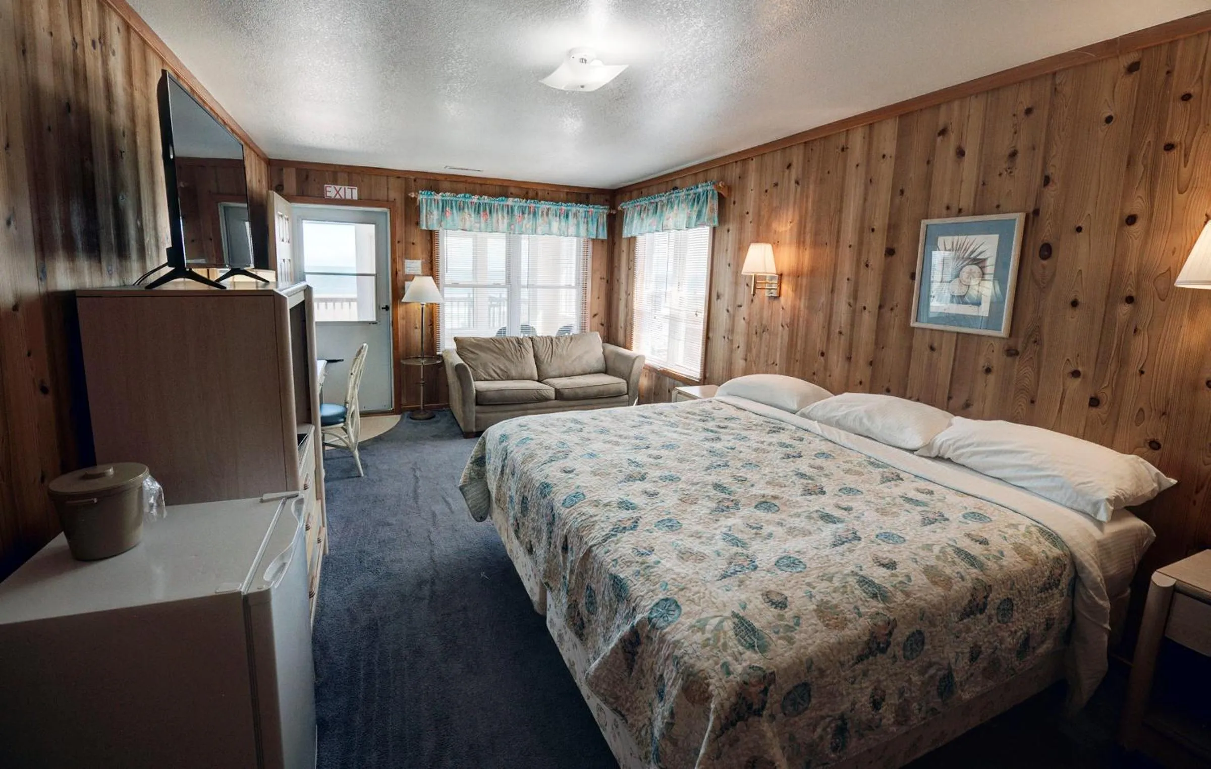 Bed in Outer Banks Motel