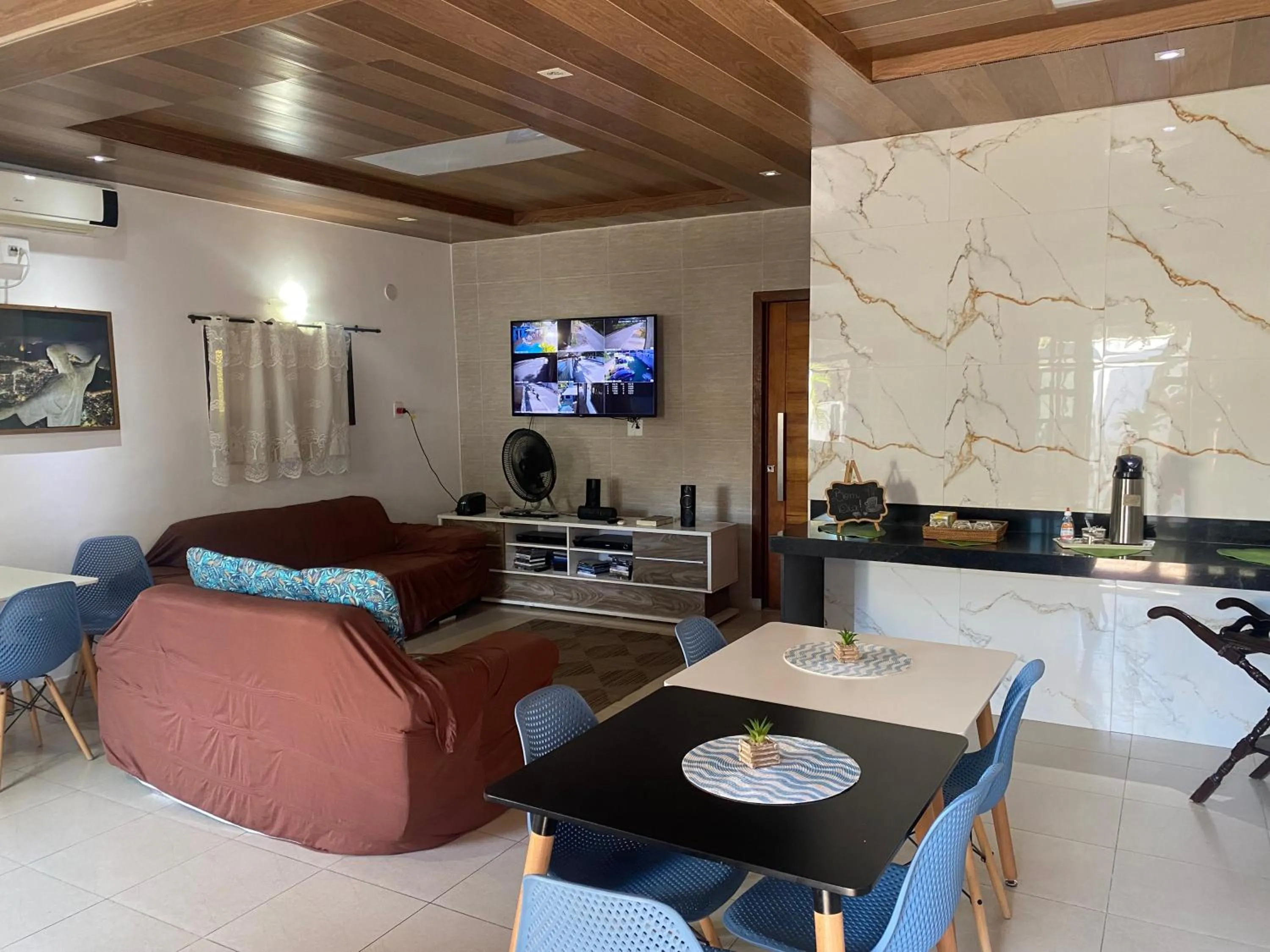 TV and multimedia in Pousada MK TOUR