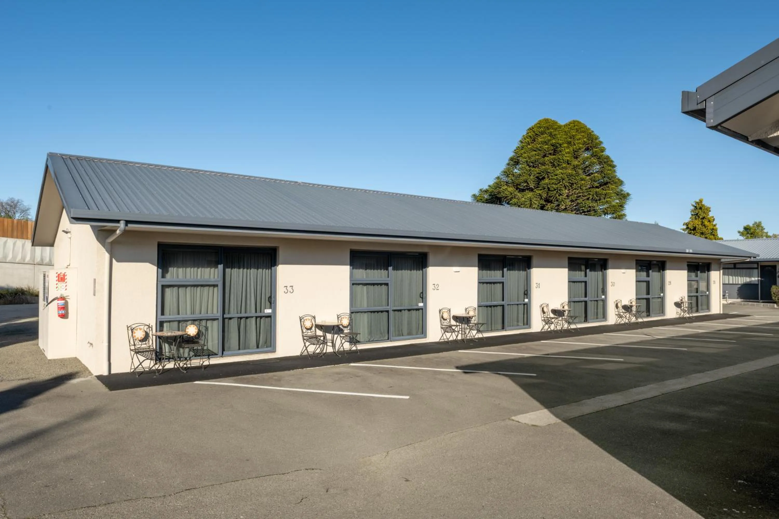 Property building in Grove Park Motor Lodge