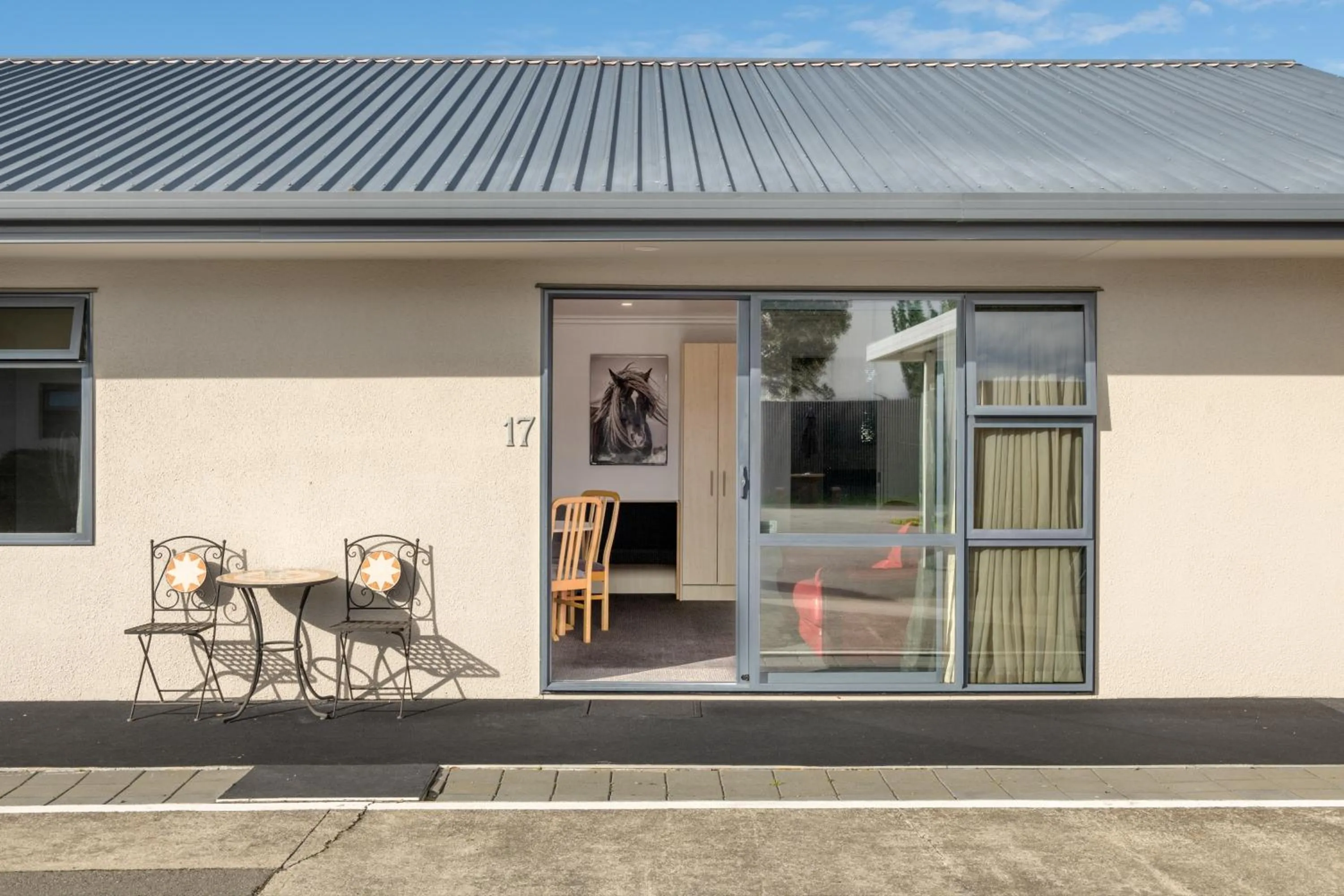 Patio in Grove Park Motor Lodge
