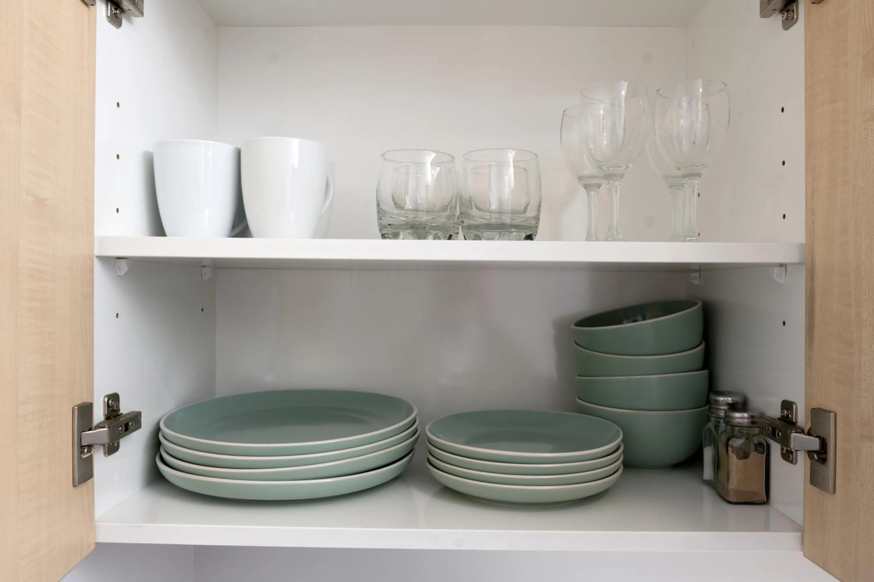 kitchen in Grove Park Motor Lodge