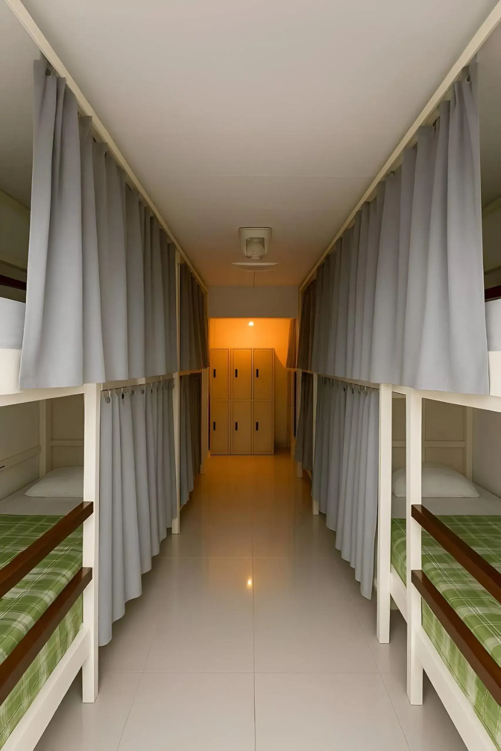 Bed in 10-Bed Mixed Dormitory Room in Green Sleep Hostel Bed in 10-Bed Mixed Dormitory Room in Green Sleep Hostel