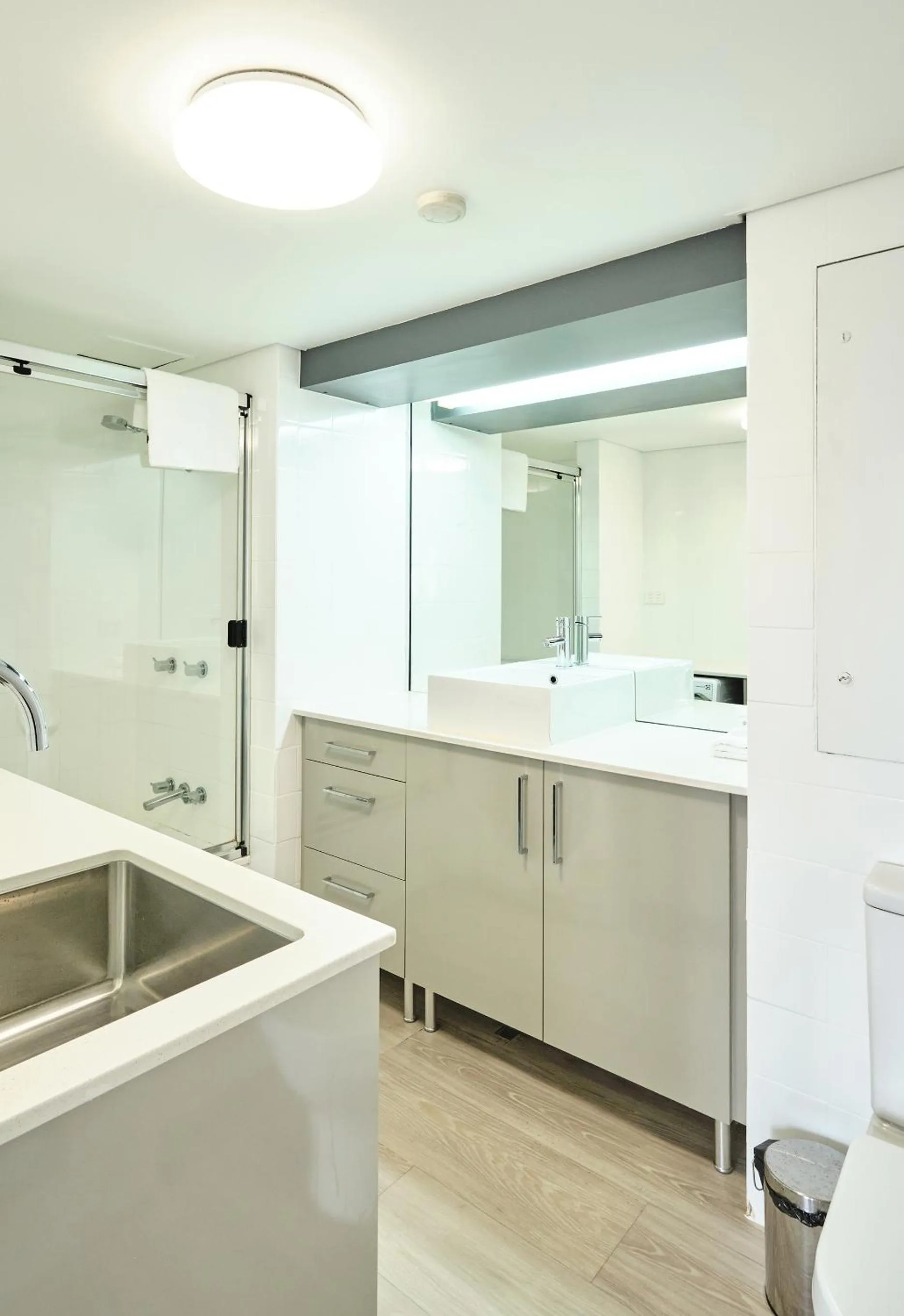 Bathroom in River Plaza Apartments Brisbane Southbank