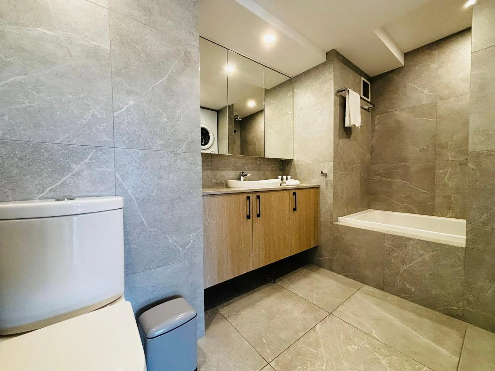 Shower in River Plaza Apartments Brisbane Southbank