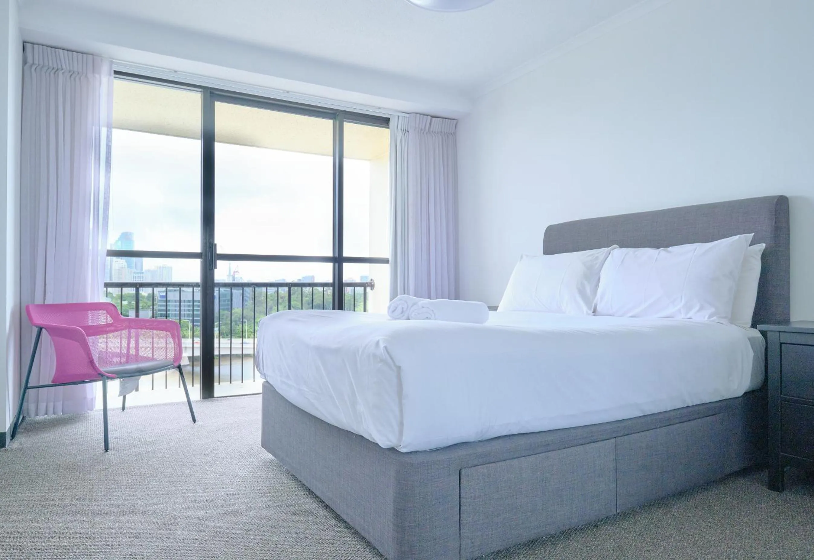 Bedroom, Bed in River Plaza Apartments Brisbane Southbank