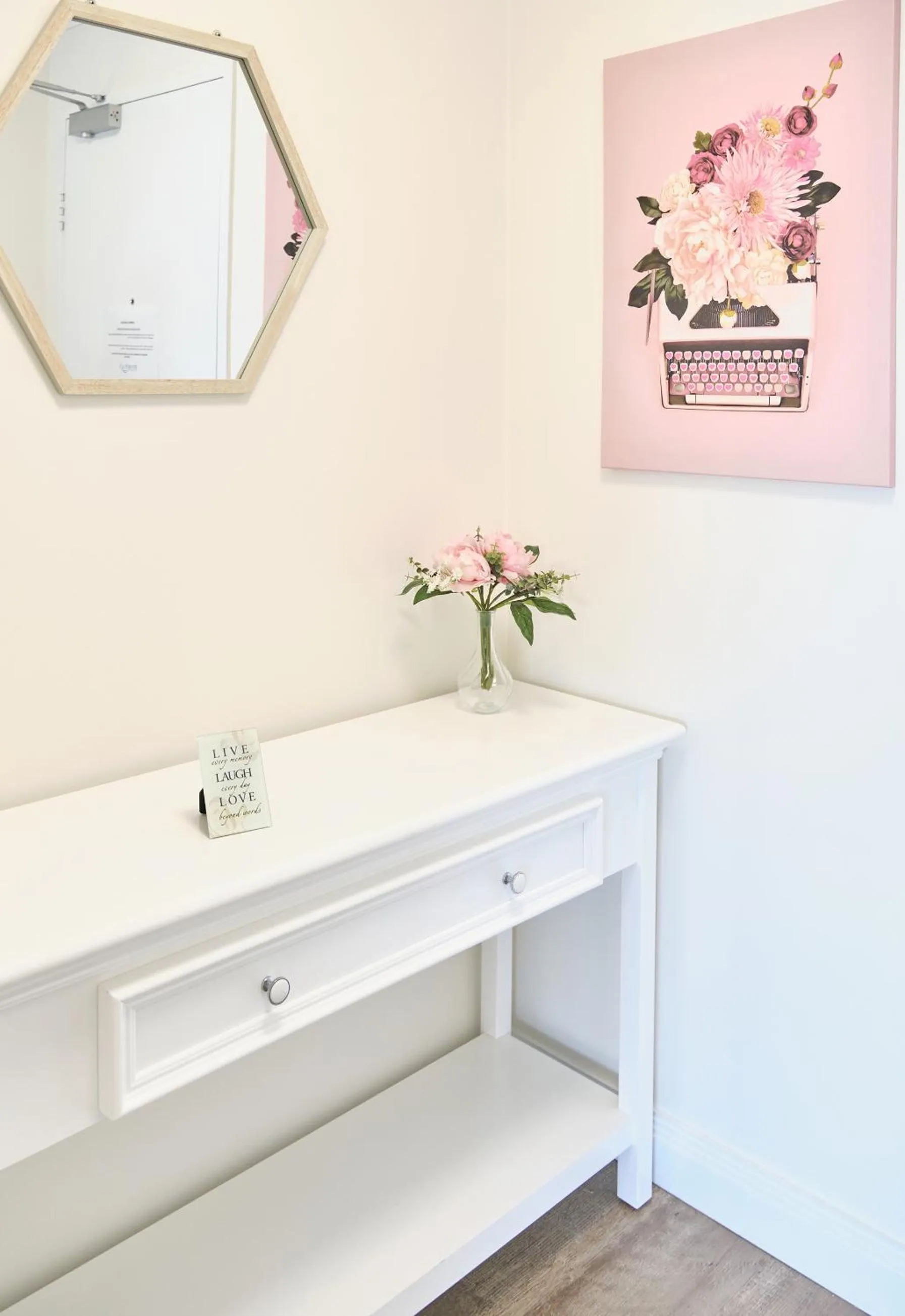 Decorative detail in River Plaza Apartments Brisbane Southbank