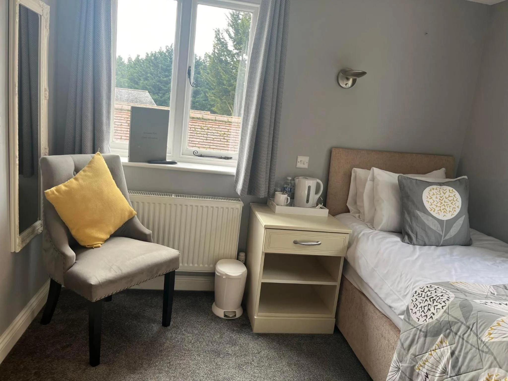 Bed in Alexander Park B&B