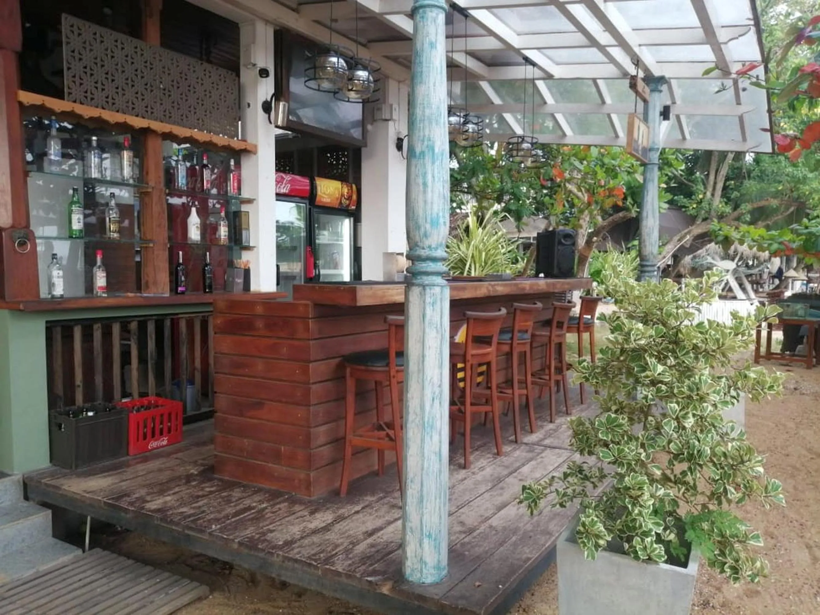 Restaurant/places to eat in Lucky Tuna
