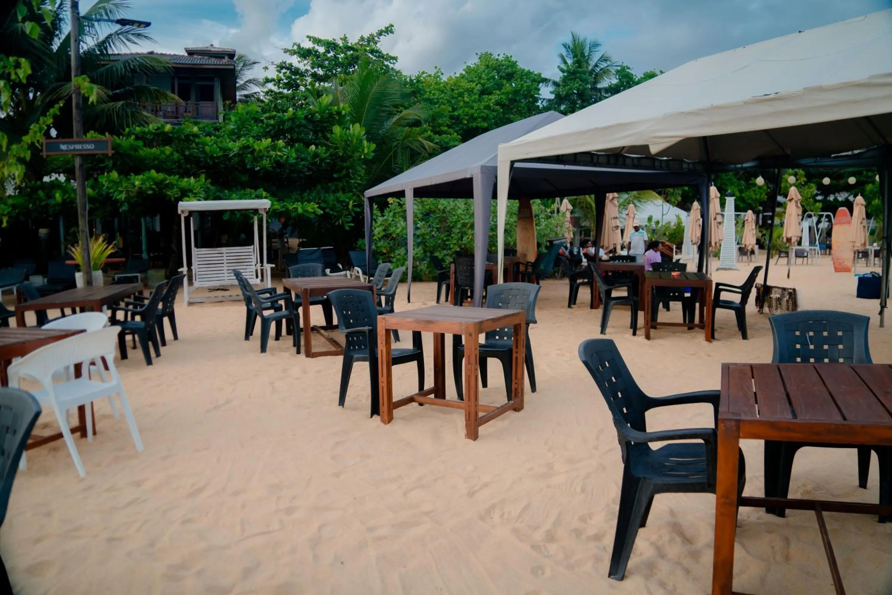 Restaurant/places to eat in Lucky Tuna