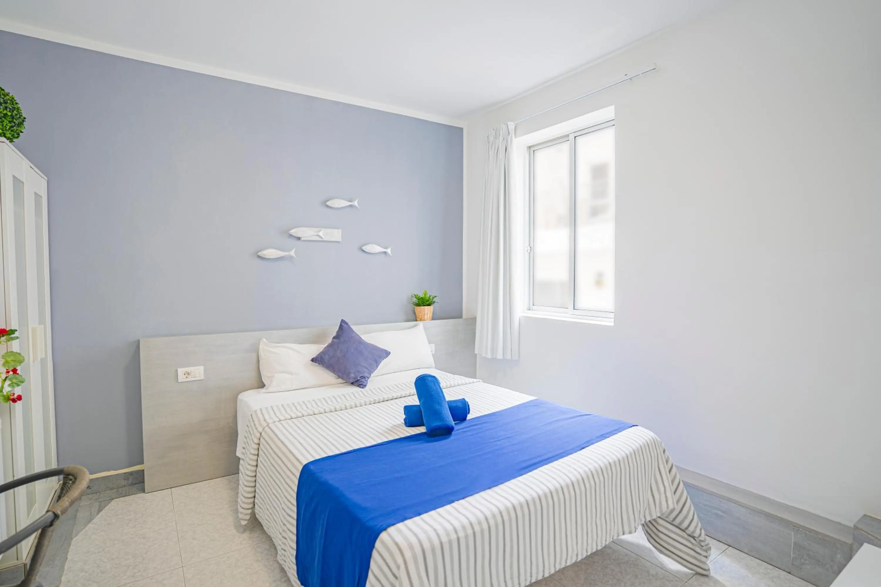 Bathroom, Bed in Hostel Neon Tenerife