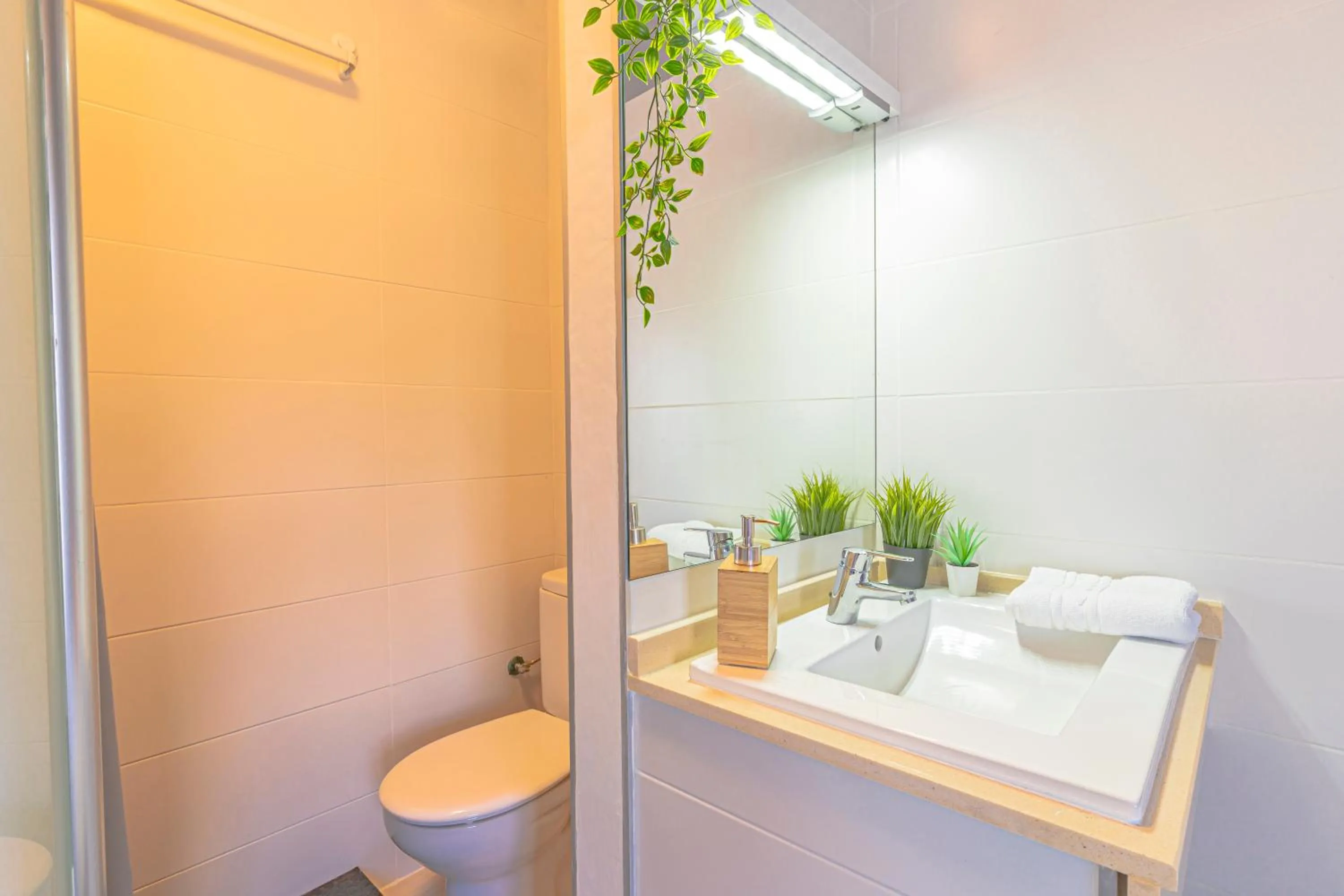 Bathroom in Hostel Neon Tenerife