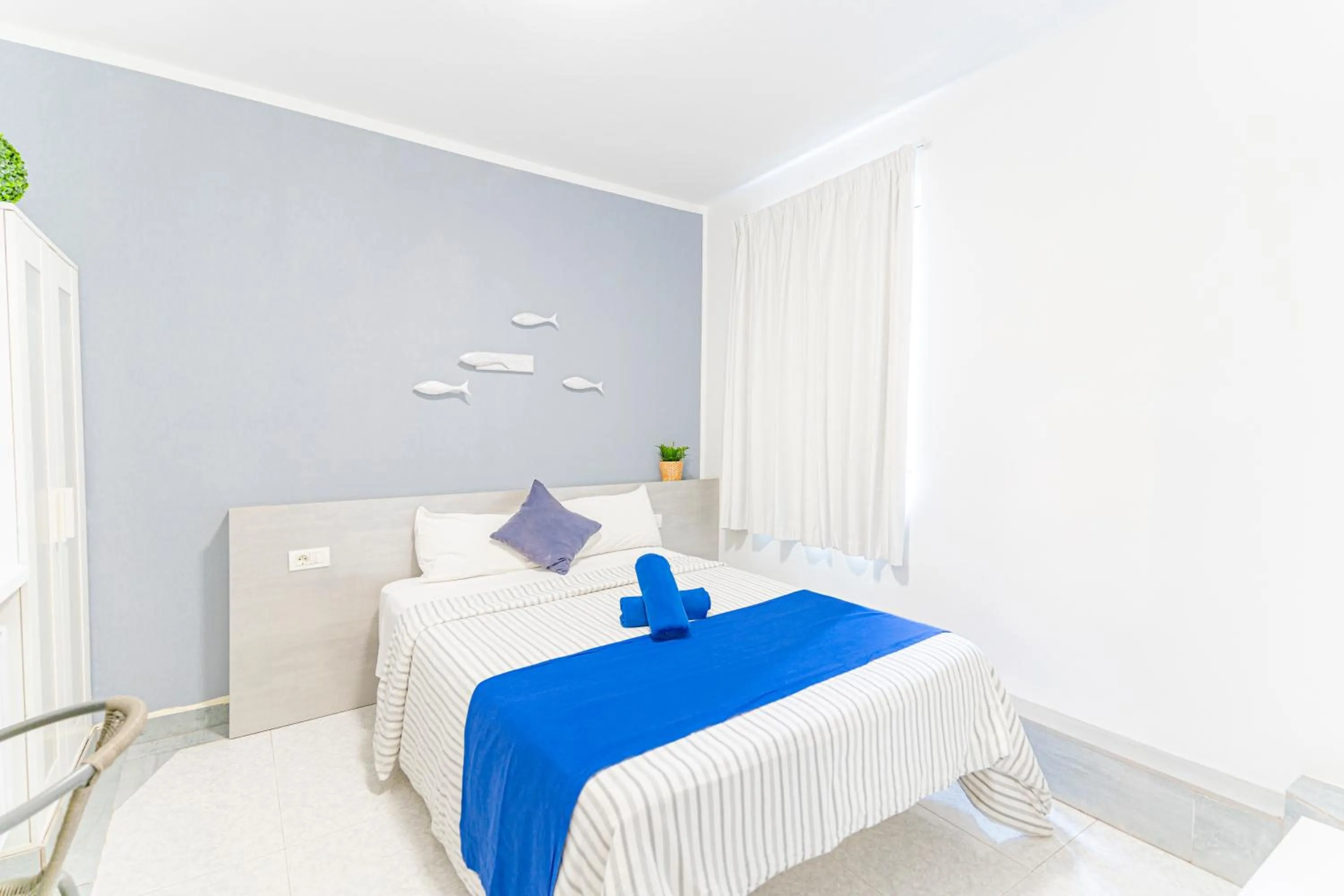 Bathroom, Bed in Hostel Neon Tenerife