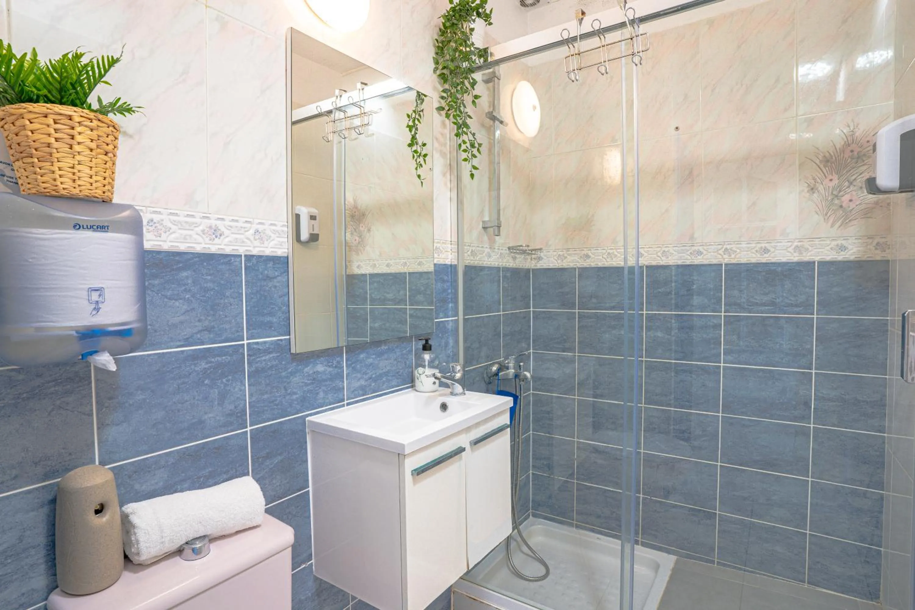 Bathroom in Hostel Neon Tenerife