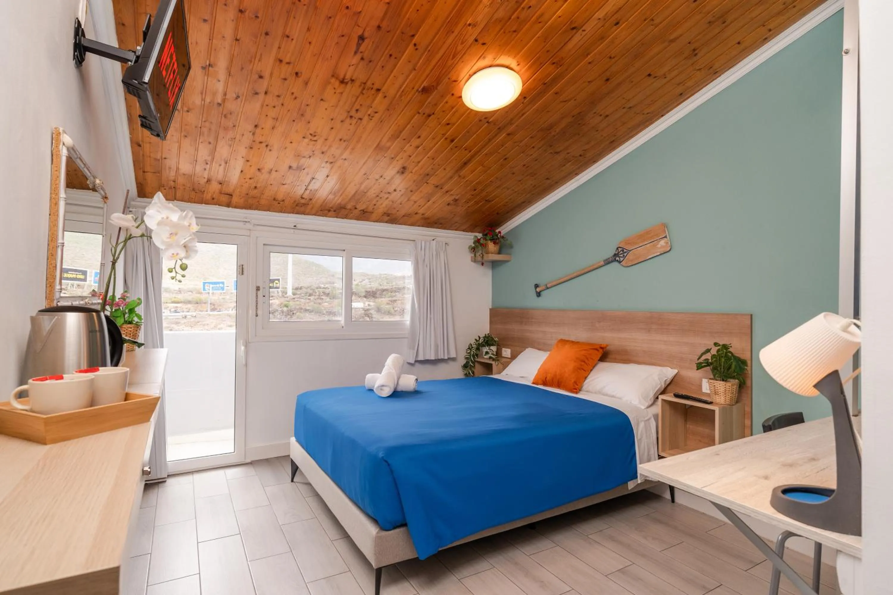 Bed in Hostel Neon Tenerife