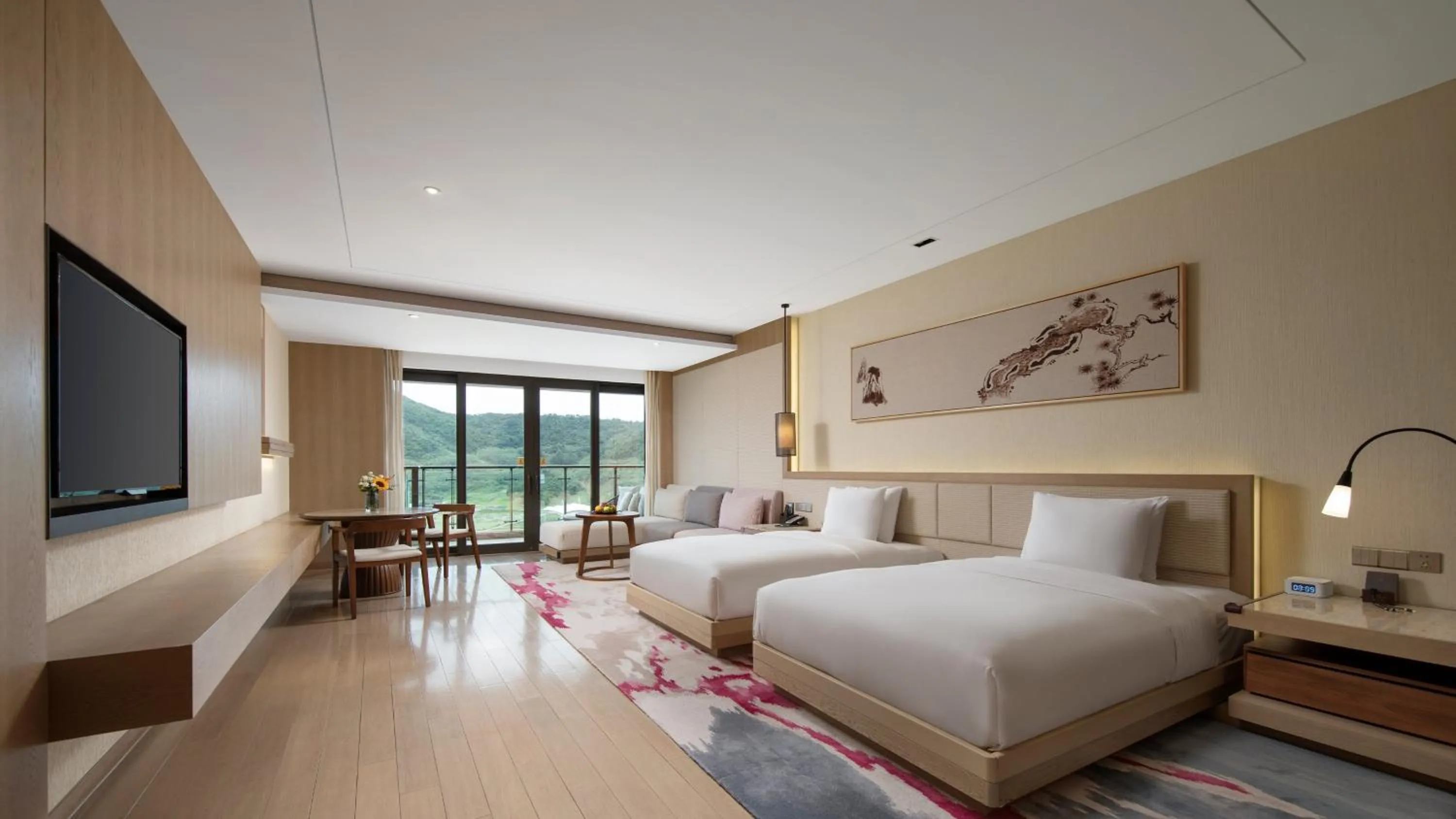 Photo of the whole room, Bed in Crowne Plaza Ningbo Xiangshan Sea View by IHG