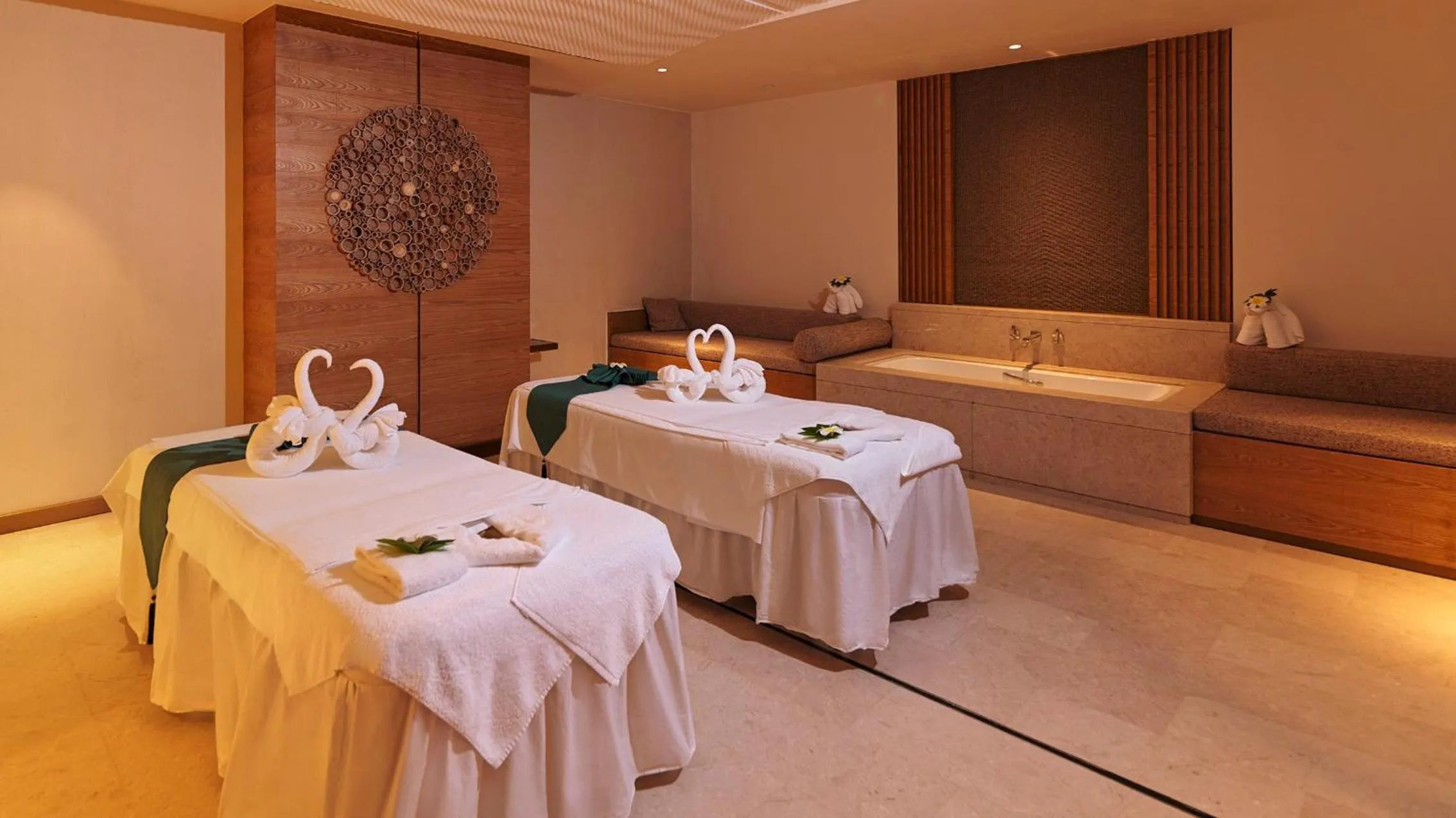 Spa and wellness centre/facilities in Crowne Plaza Ningbo Xiangshan Sea View by IHG