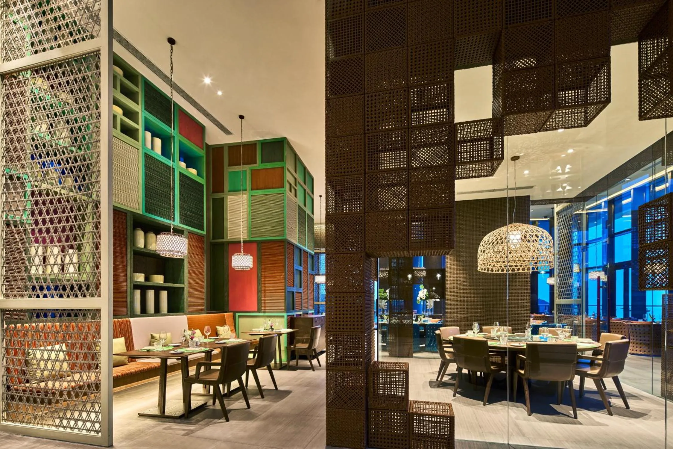 Restaurant/places to eat in Crowne Plaza Ningbo Xiangshan Sea View by IHG