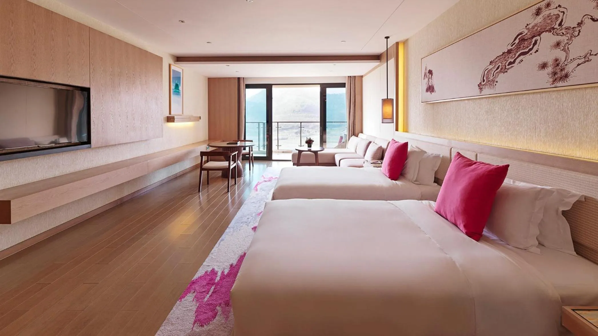 Photo of the whole room, Bed in Crowne Plaza Ningbo Xiangshan Sea View by IHG