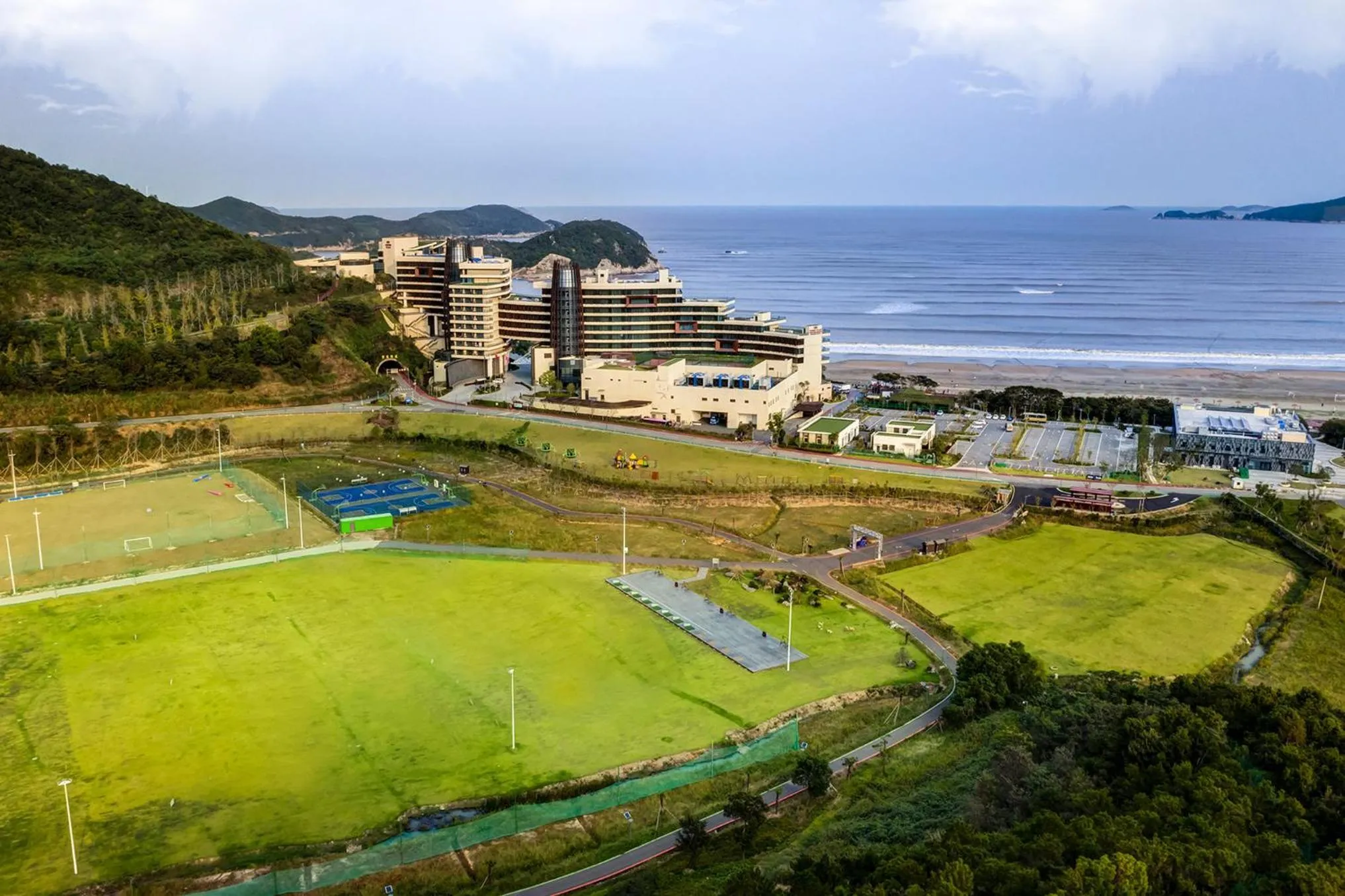 Nearby landmark in Crowne Plaza Ningbo Xiangshan Sea View by IHG