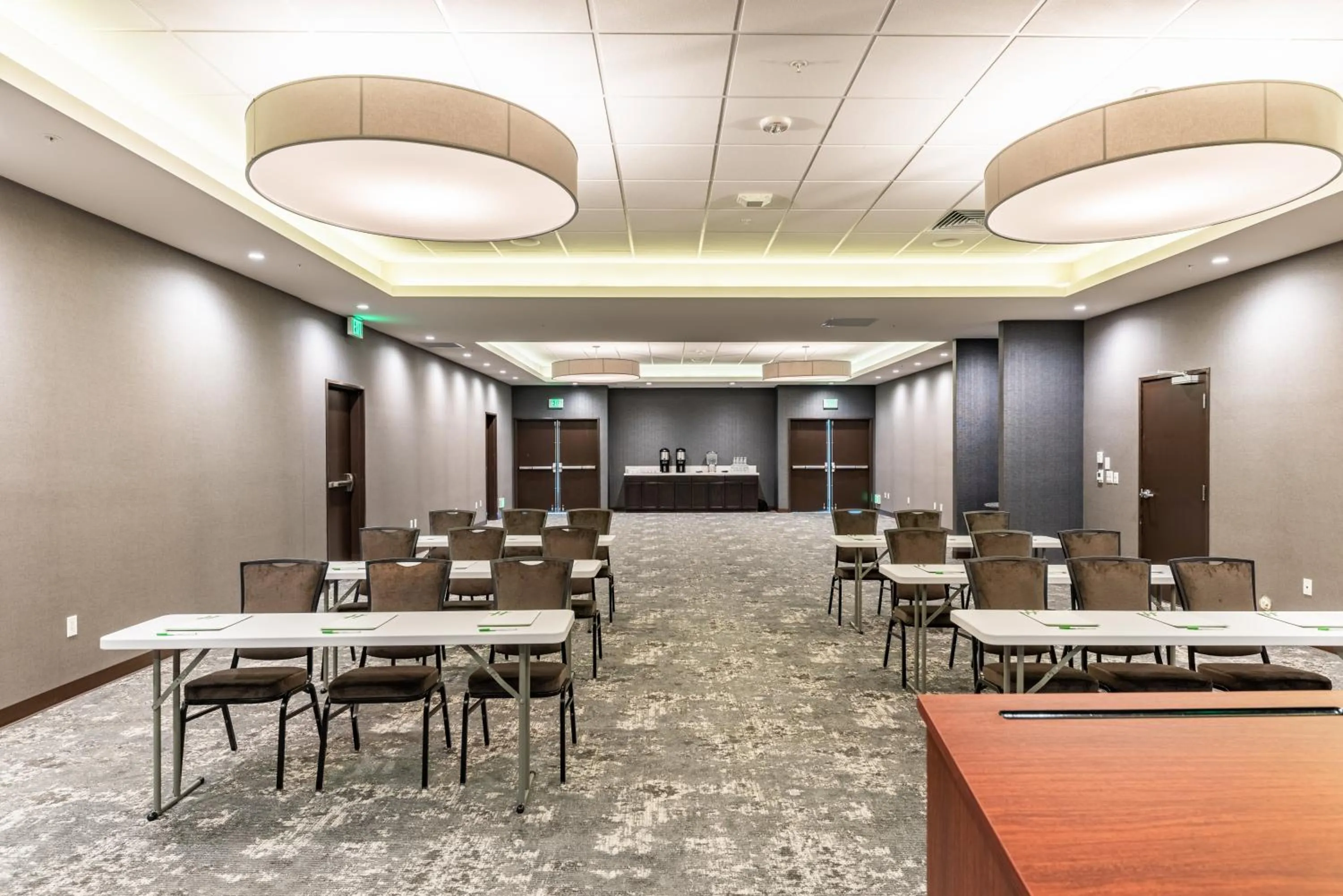 Meeting/conference room in Holiday Inn & Suites Silicon Valley - Milpitas by IHG