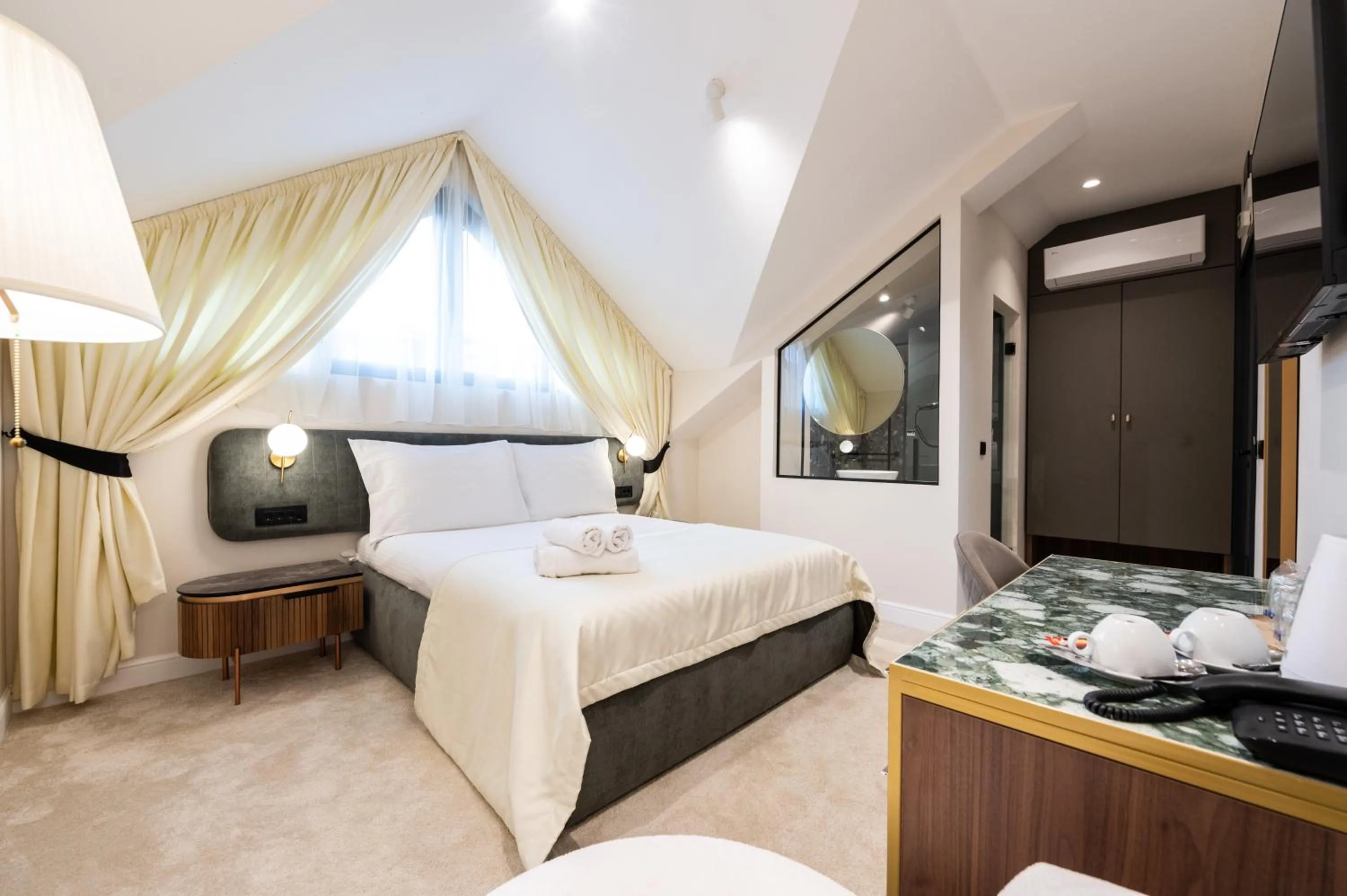 Photo of the whole room, Bed in Hotel Bohemian Garni - Skadarlija