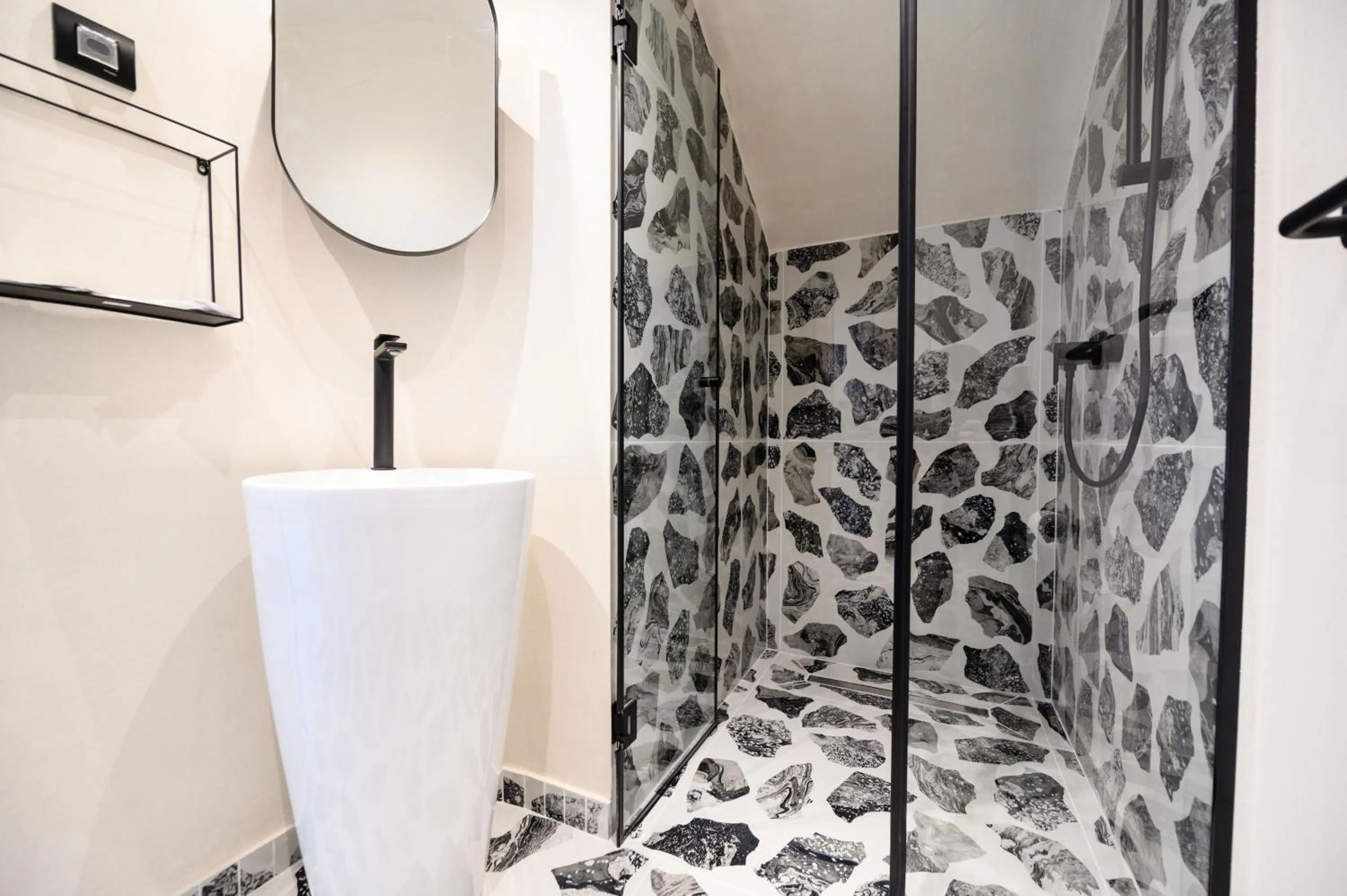 Bathroom in Hotel Bohemian Garni - Skadarlija