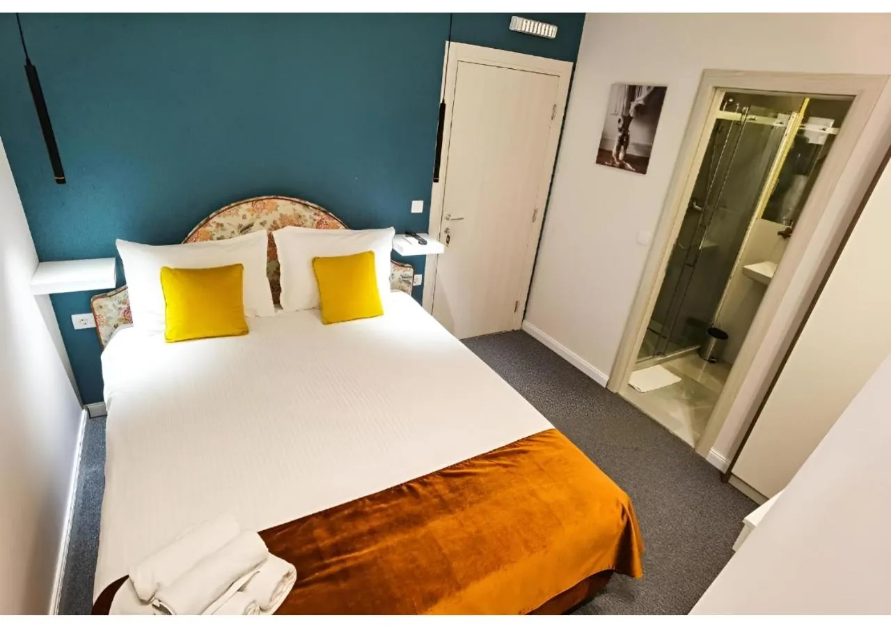 Bed in Hotel Bohemian Garni - Skadarlija