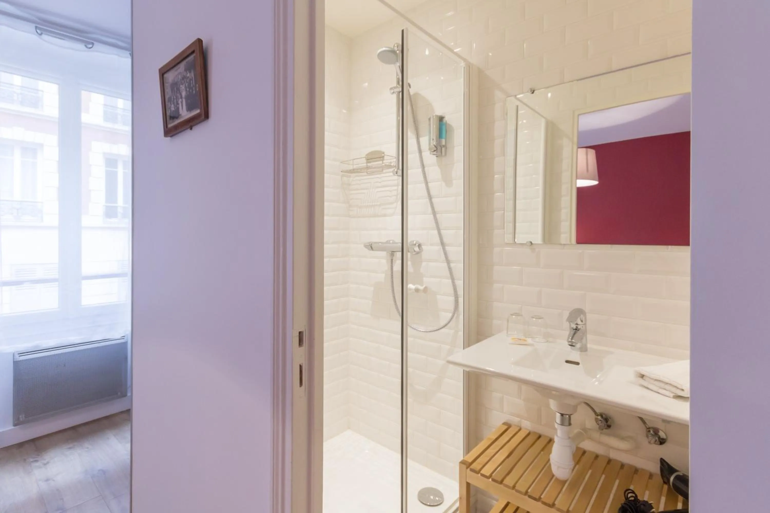 Bathroom in Les Toits de Paris