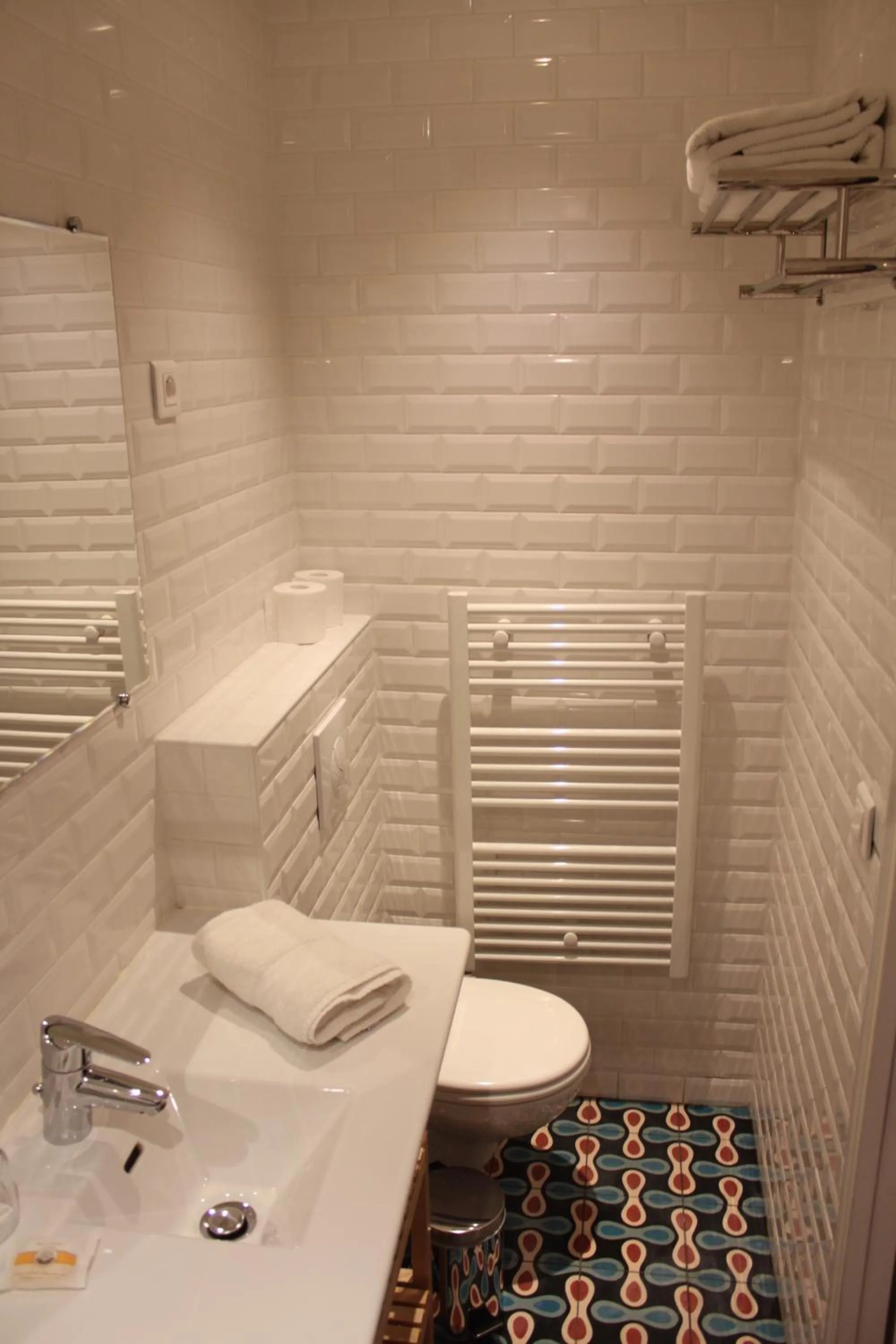 Bathroom in Les Toits de Paris